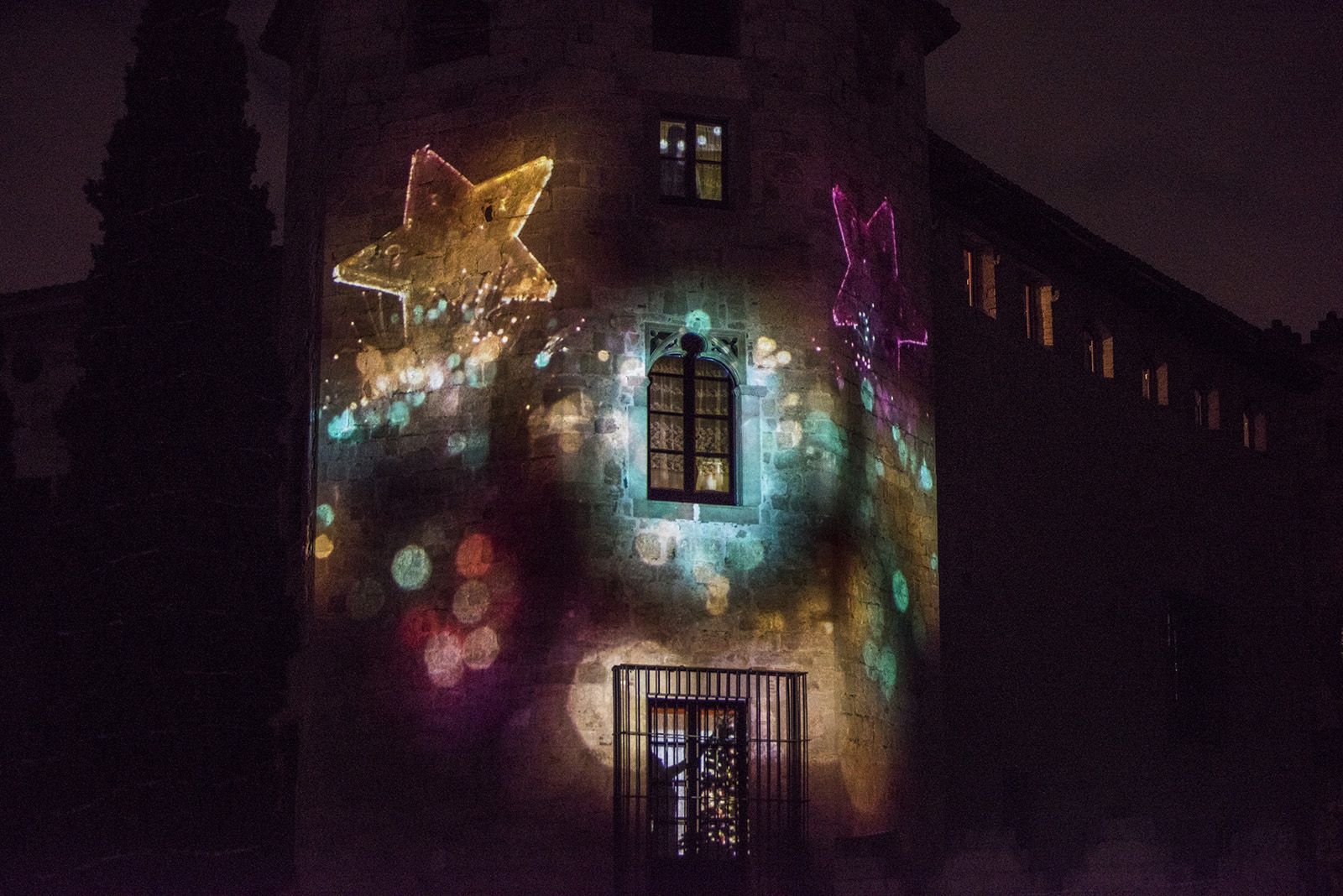 Mapping de l'encesa de llums de Nadal a Sant Cugat 2022. FOTO: Bernat Millet.