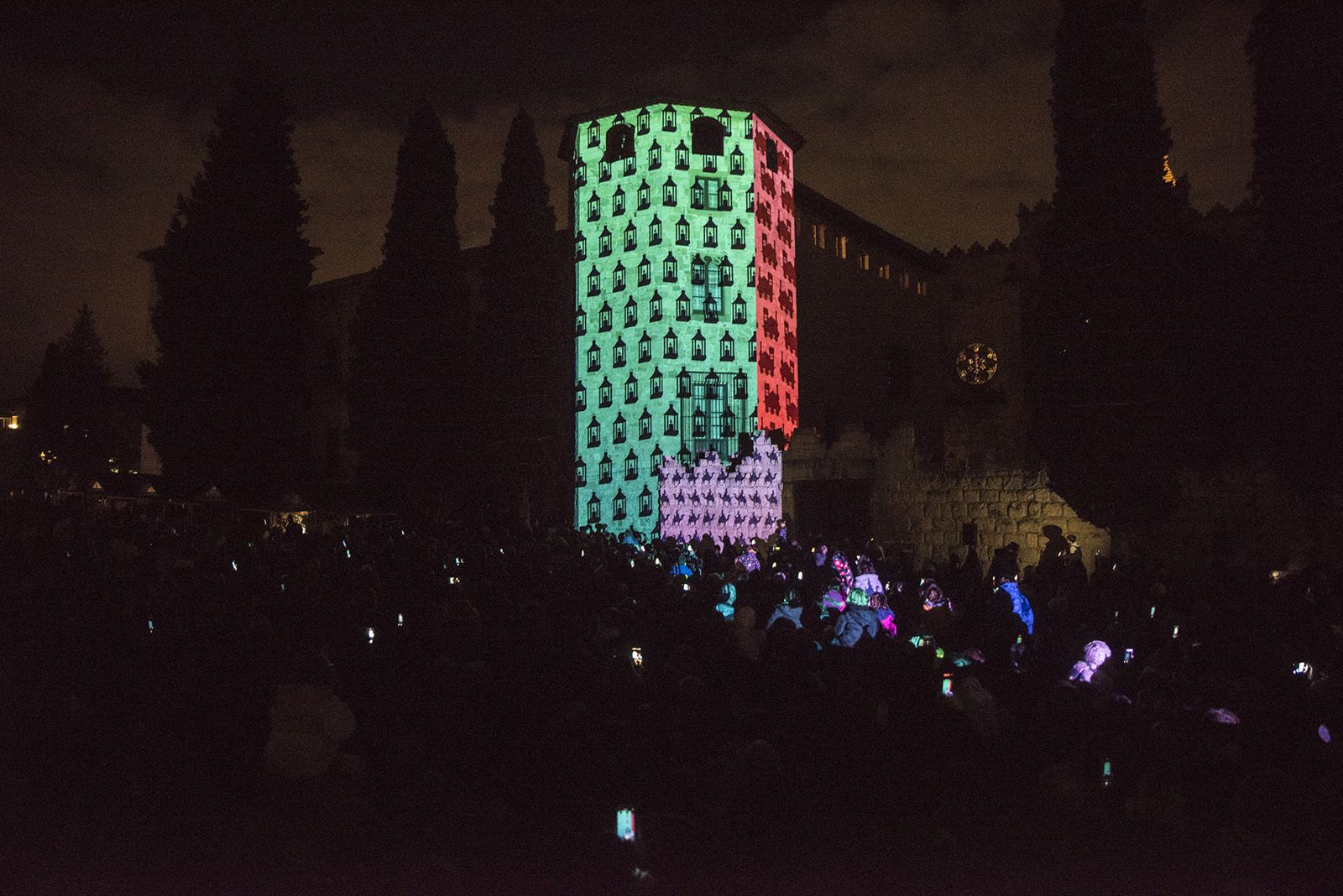Mapping de l'encesa de llums de Nadal a Sant Cugat 2022. FOTO: Bernat Millet.