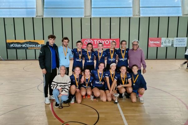 El Junior FC cadet femení ha guanyat el Campionat de Catalunya d'Hoquei Sala. FOTO: Cedida