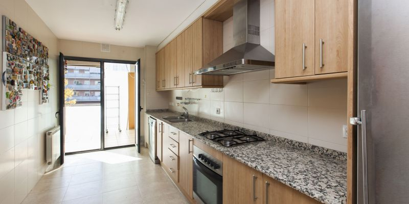 Cuina-office del pis en venda a Torreblanca (Sant Cugat) de la immobiliària ORGAN. FOTO: Cedida