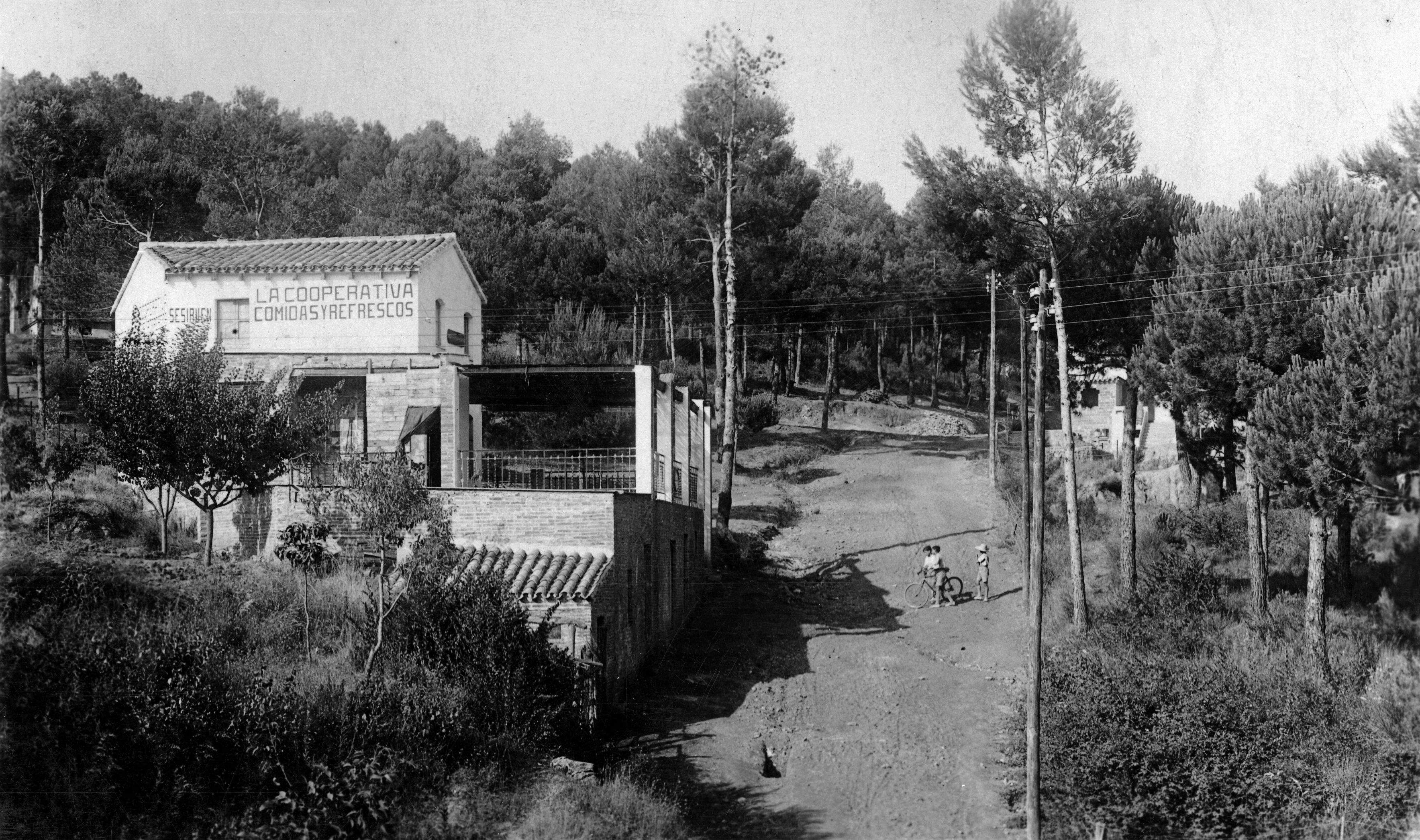 La Cooperativa de La Floresta. FOTO: Col·lecció Ricard Mestre Soto