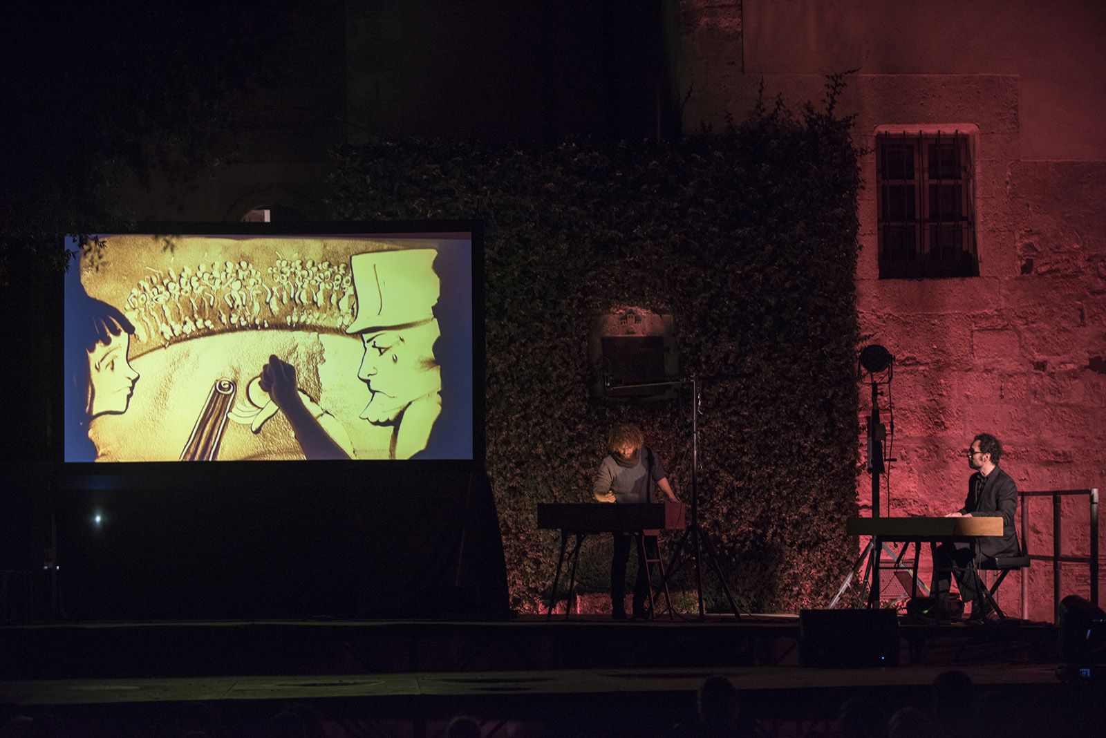 Muxinach i la llum. FOTO: Bernat Millet.