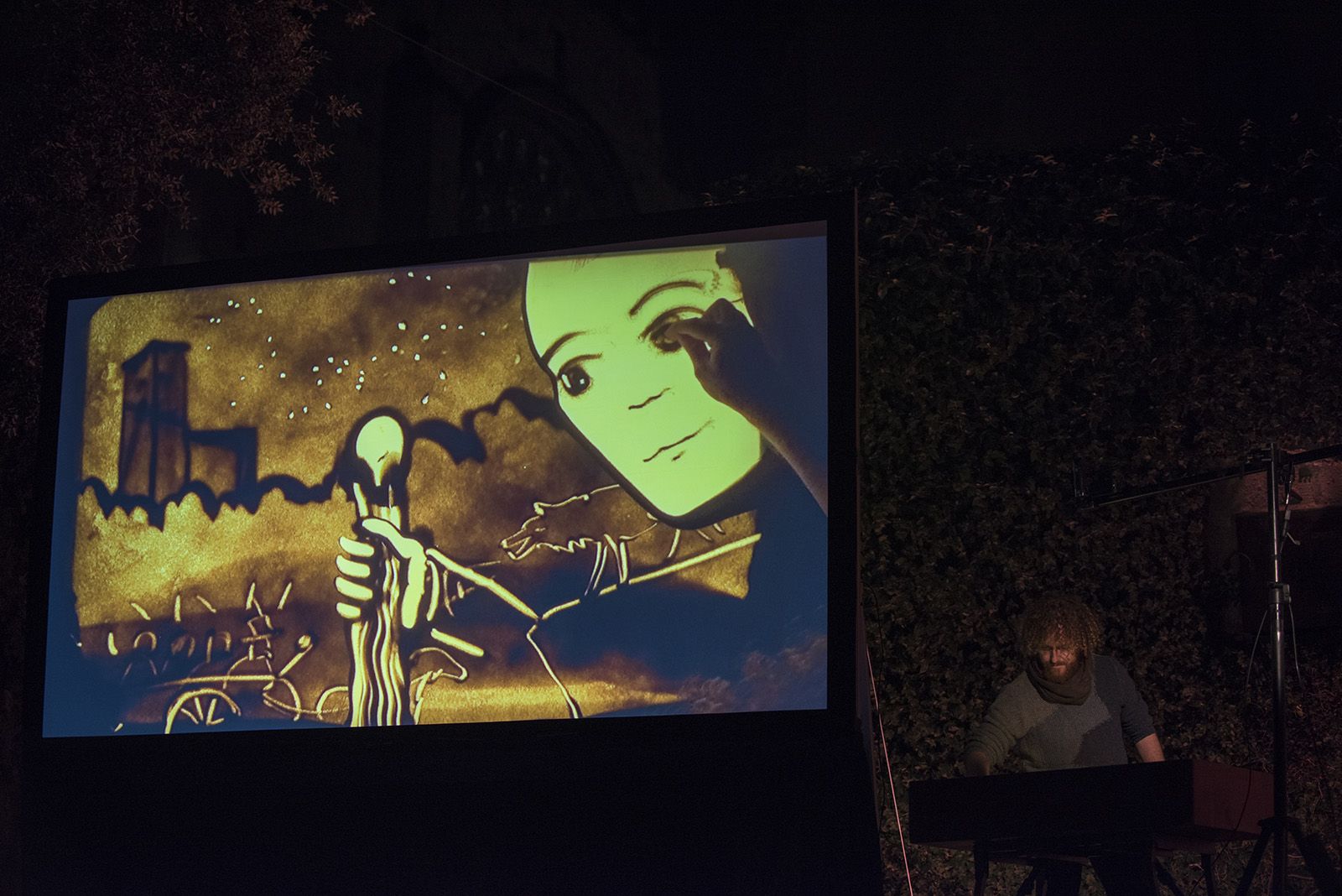 Muxinach i la llum. FOTO: Bernat Millet.