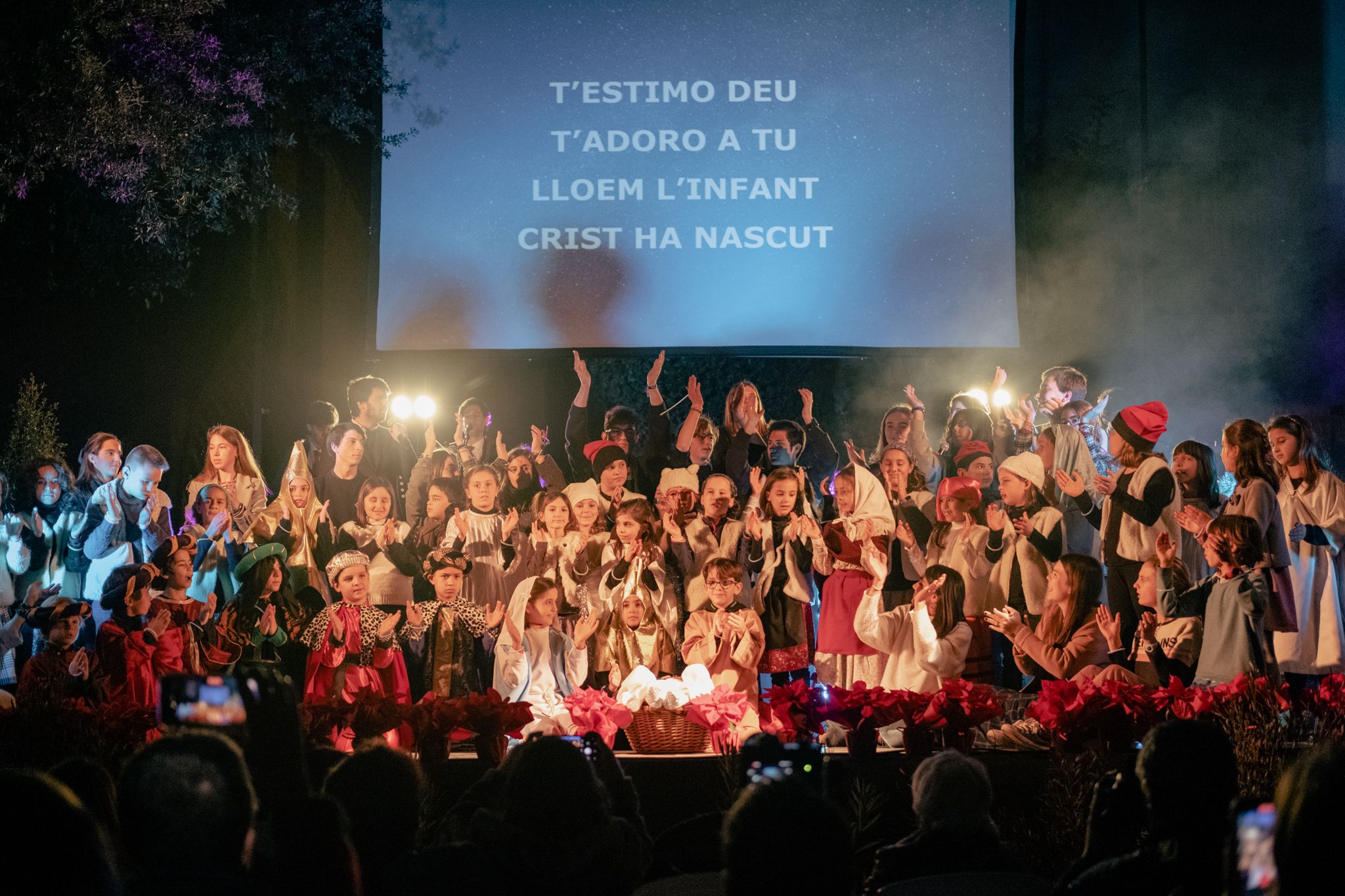 La Parròquia de Sant Pere d'Octavià ha organitzat un pessebre vivent en format d'espectacle musical aquest 24 de desembre del 2022. FOTO: Ale Gómez