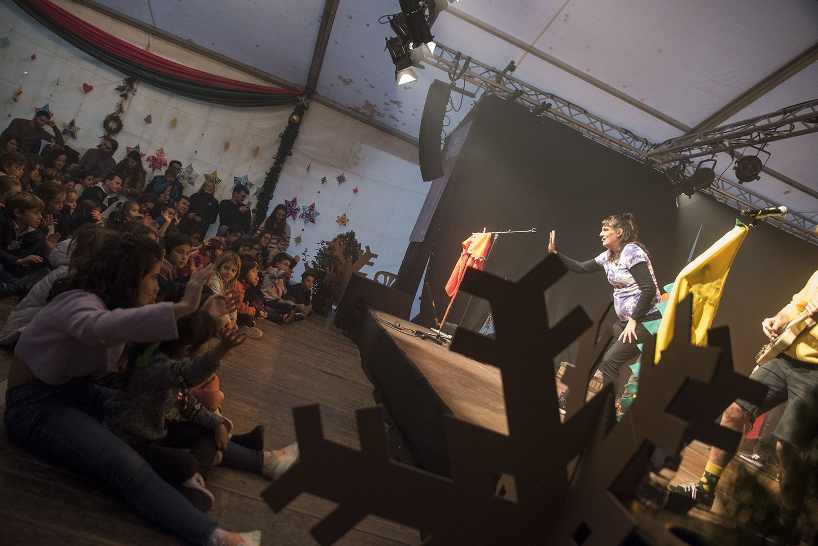 Gran festa d'inauguració de Nadal de l'Envelat. FOTO: Bernat Millet.