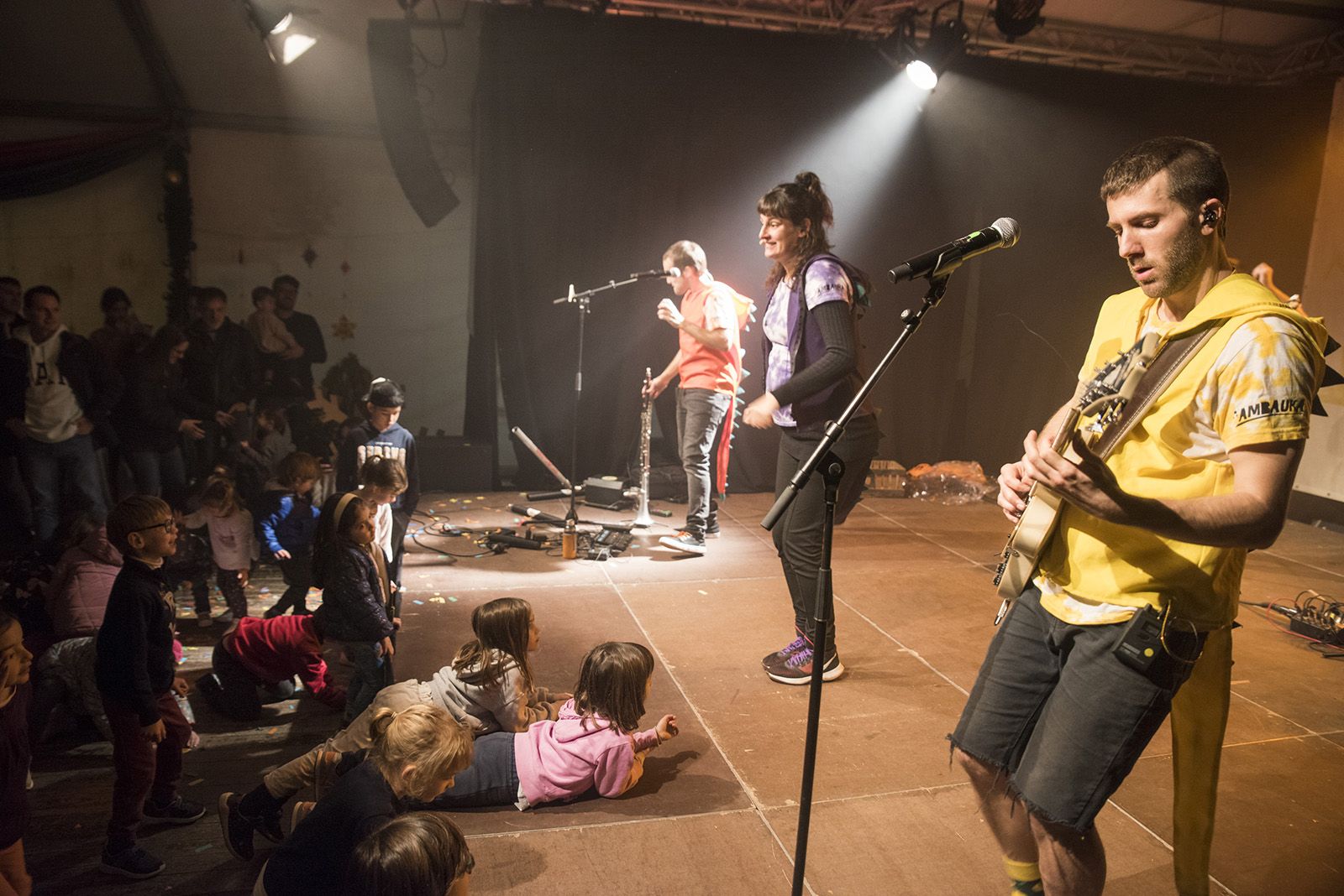 Gran festa d'inauguració de Nadal de l'Envelat. FOTO: Bernat Millet.
