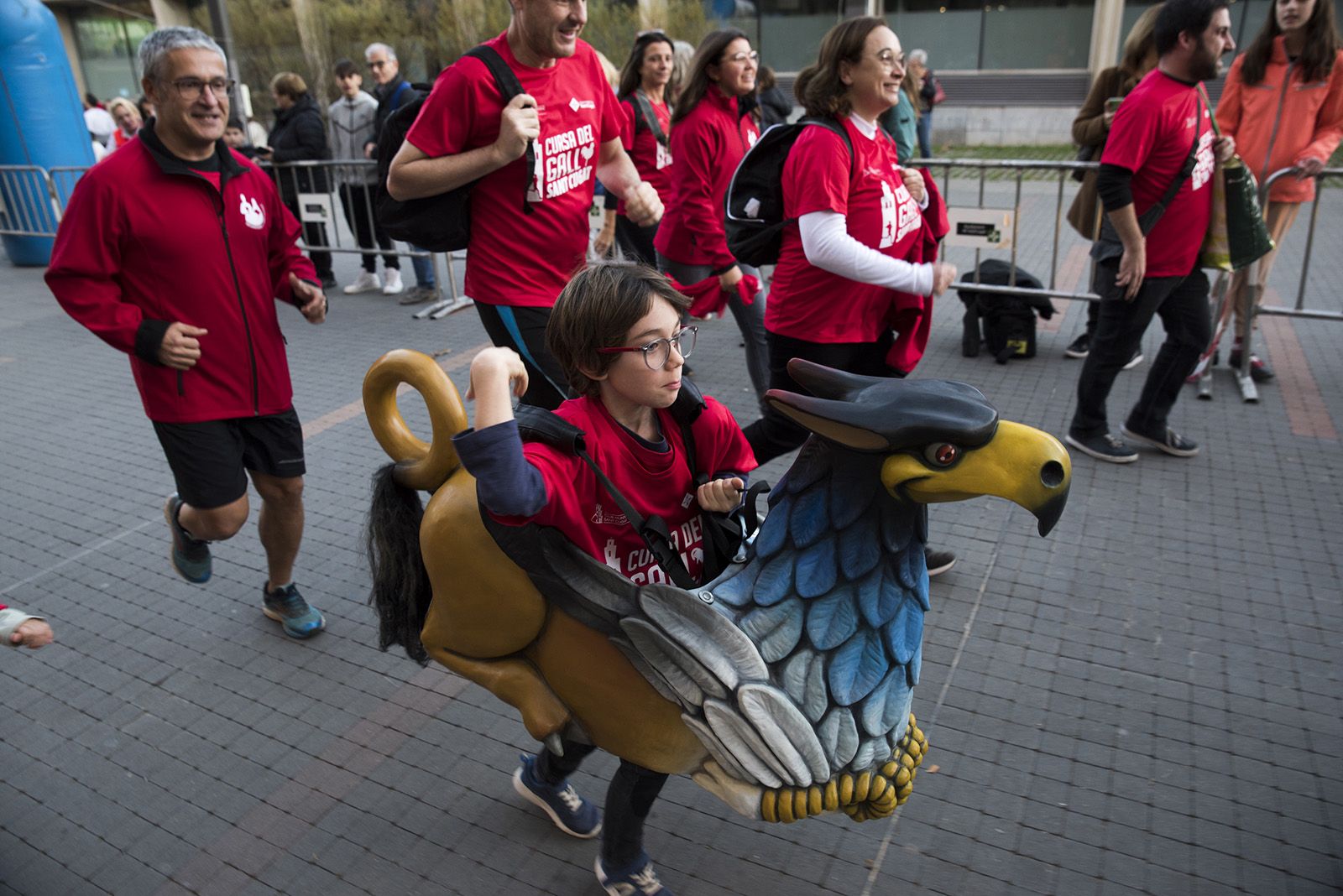 Els Geganters a la Cursa del Gall de 5k. FOTO: Bernat Millet.