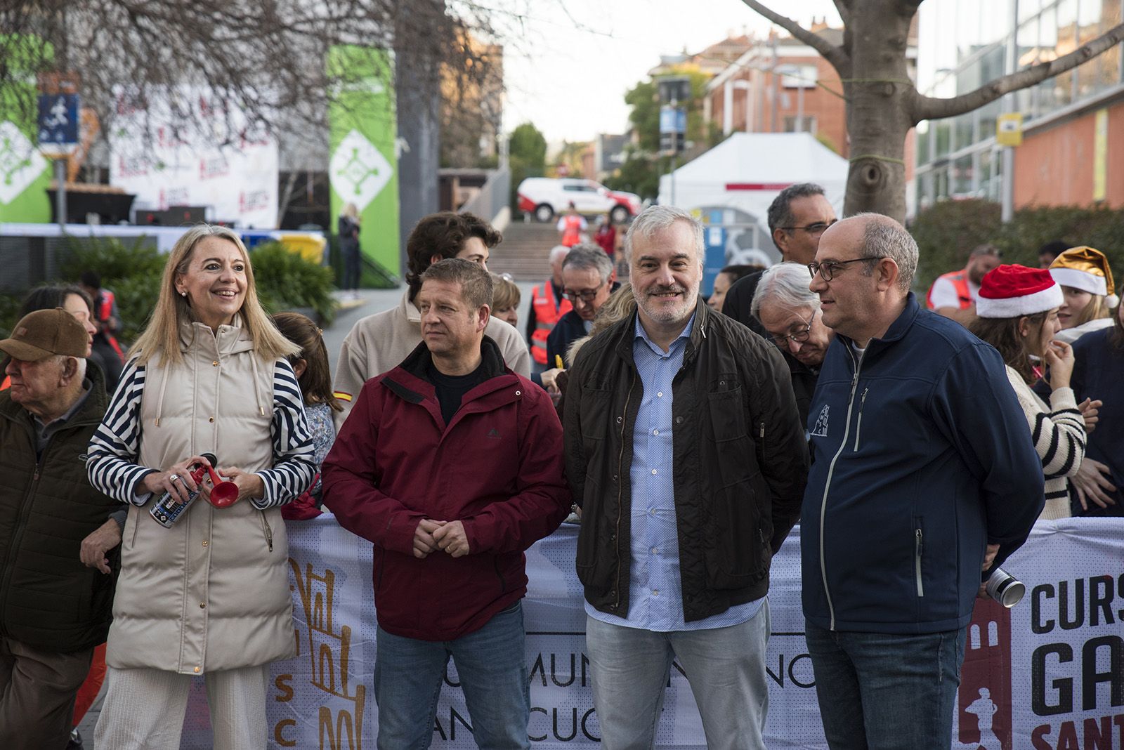 L'alcaldessa Mireia Ingla i Mas i regidors a la Cursa del Gall de 5k. FOTO: Bernat Millet.