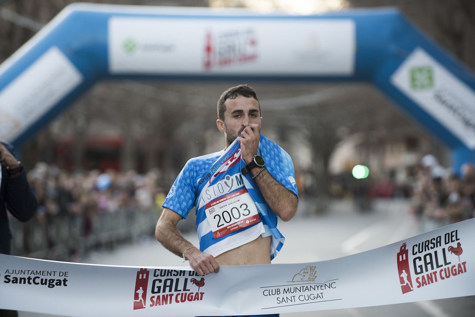 El guanyador, Pepe Diaz, de la Cursa del Gall de 5k. FOTO: Bernat Millet.