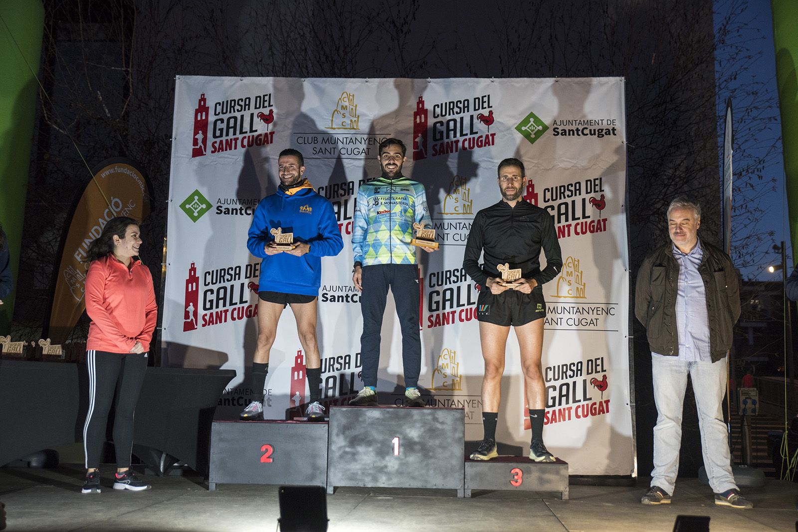Entrega de premis als veterans de la Cursa del Gall de 5k. FOTO: Bernat Millet.