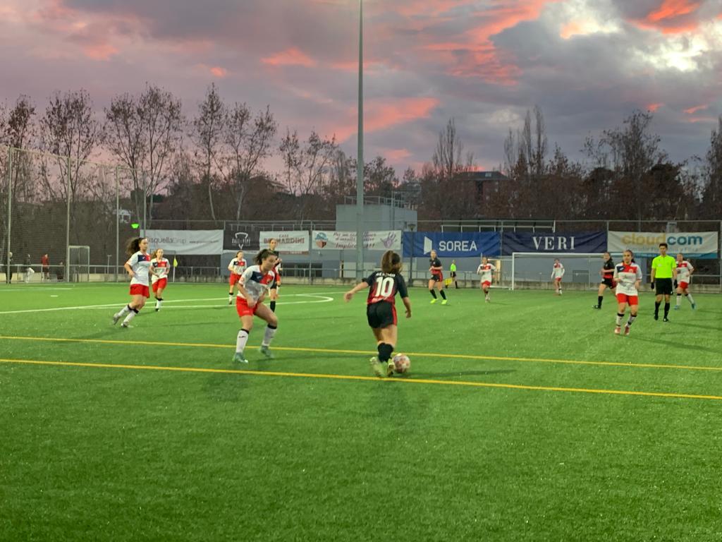 Alex García, del Sant Cugat FC, en la victòria davant el CF Pallejà. FOTO: Nielo Ballart