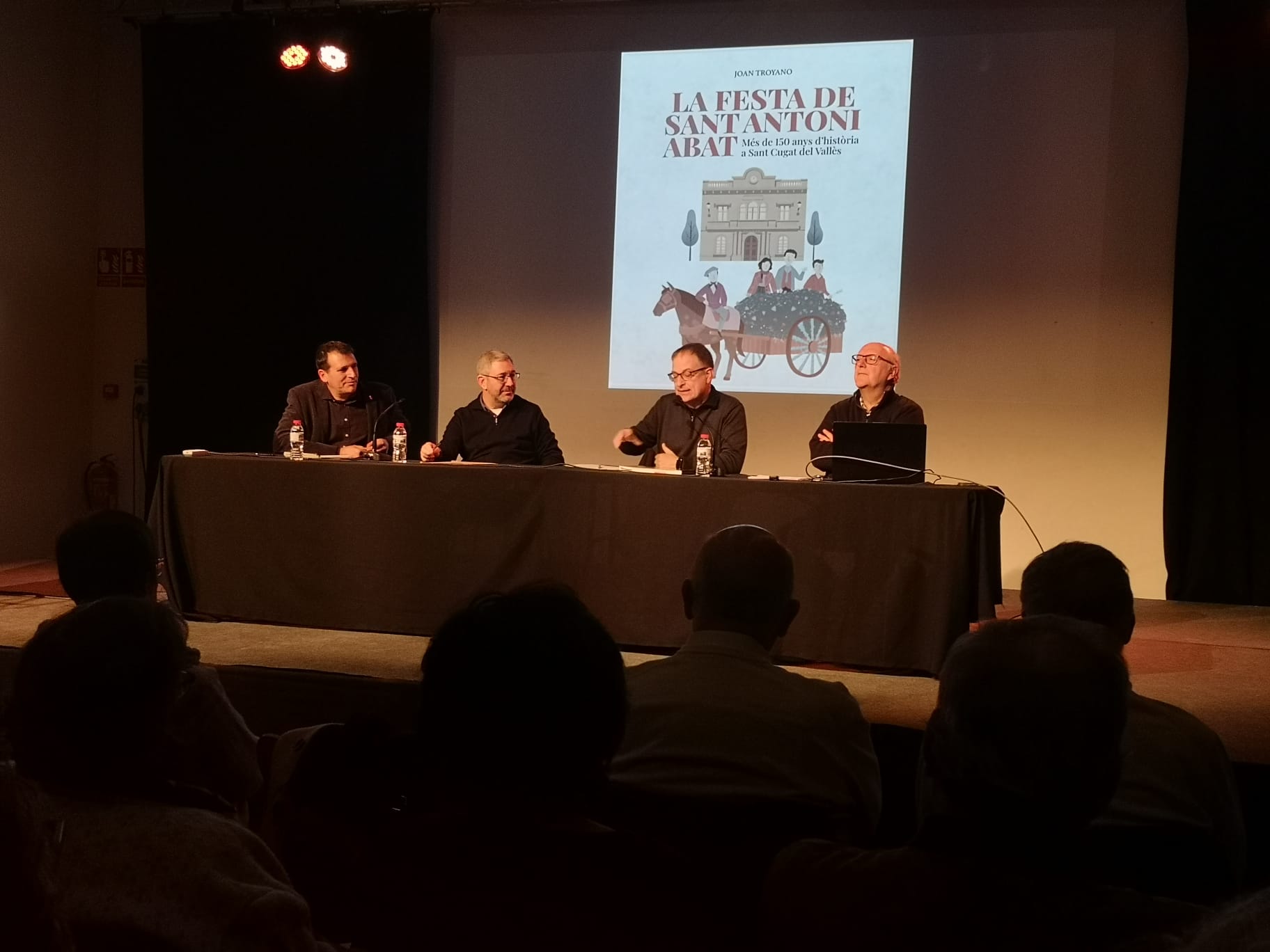 Presentació del llibre sobre Sant Antoni escrit per Juan Troyano.