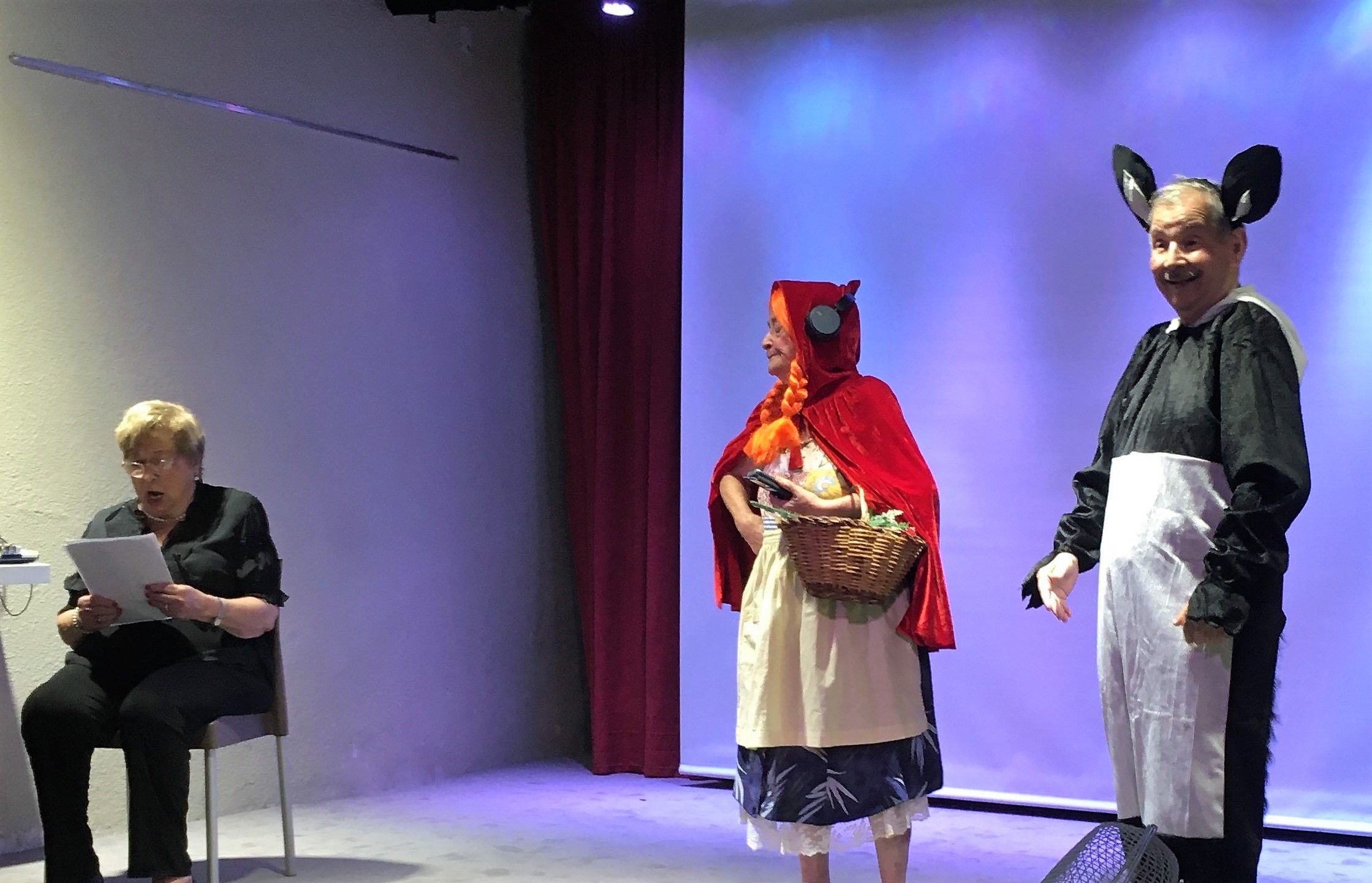 Una obra de teatre a la Llar d'Avis de la Parròquia. FOTO: Cedida