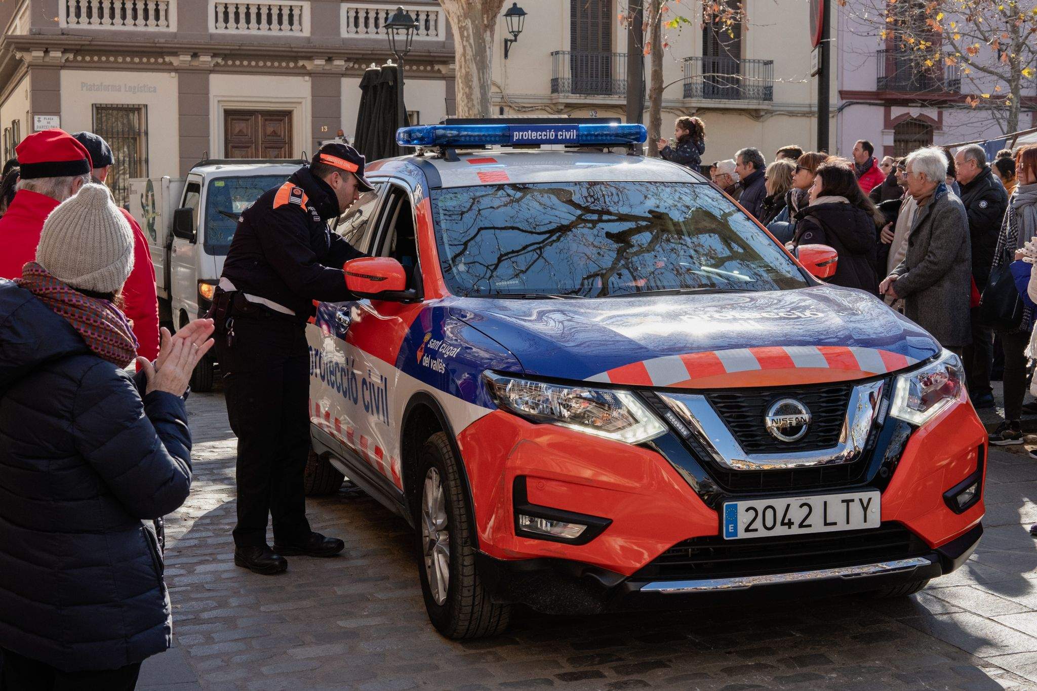 Arribada de la Rua a la pl. de Barcelona i rebuda per part de les autoritats municipals. FOTO: Ale Gómez