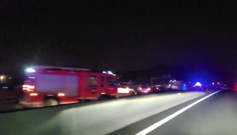 Un accident a l'AP-7 a l'altura de Sant Cugat. FOTO: Cedida