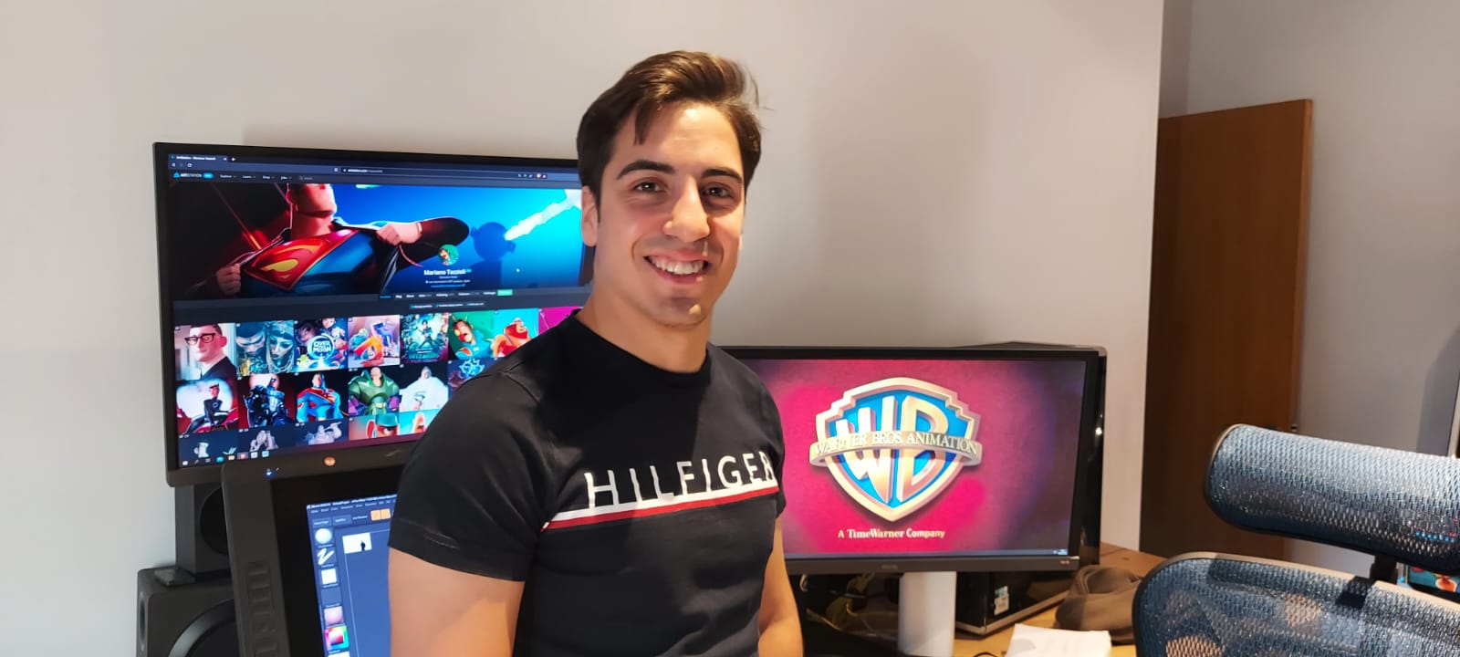  El dissenyador 3D, Mariano Tazzioli, al seu despatx del seu habitatge de Sant Cugat. FOTO: TOT