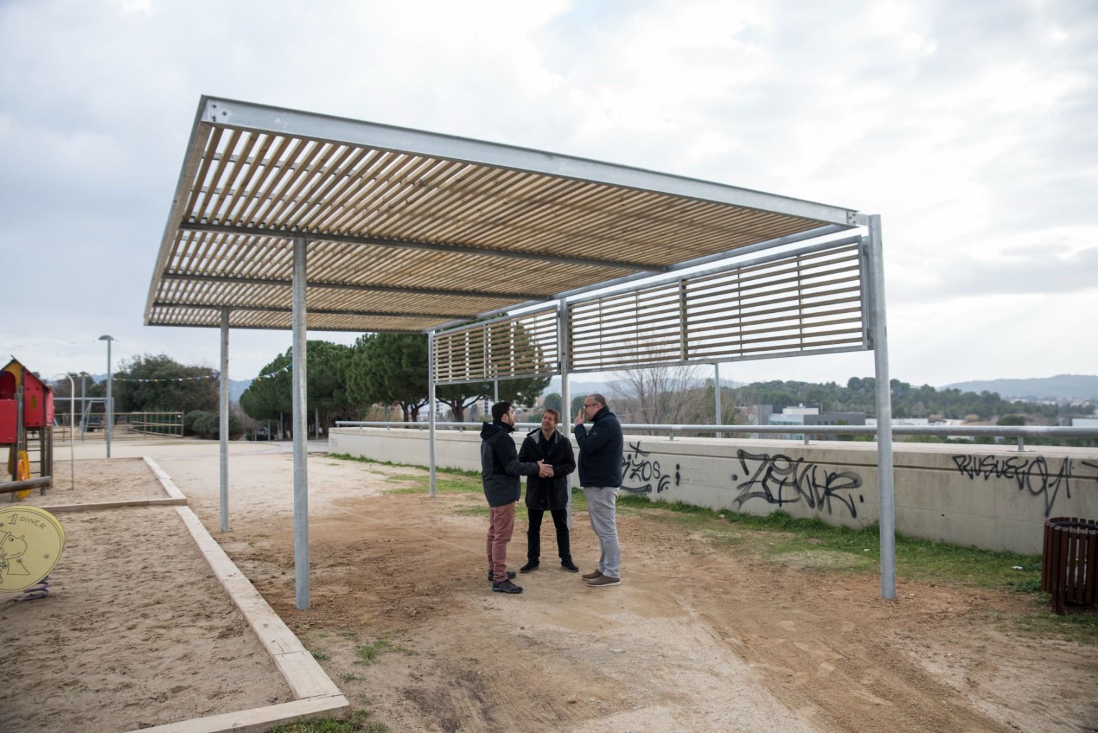 Pèrgola situada al parc de la Guineu a Volpelleres. FOTO: Ajuntament.