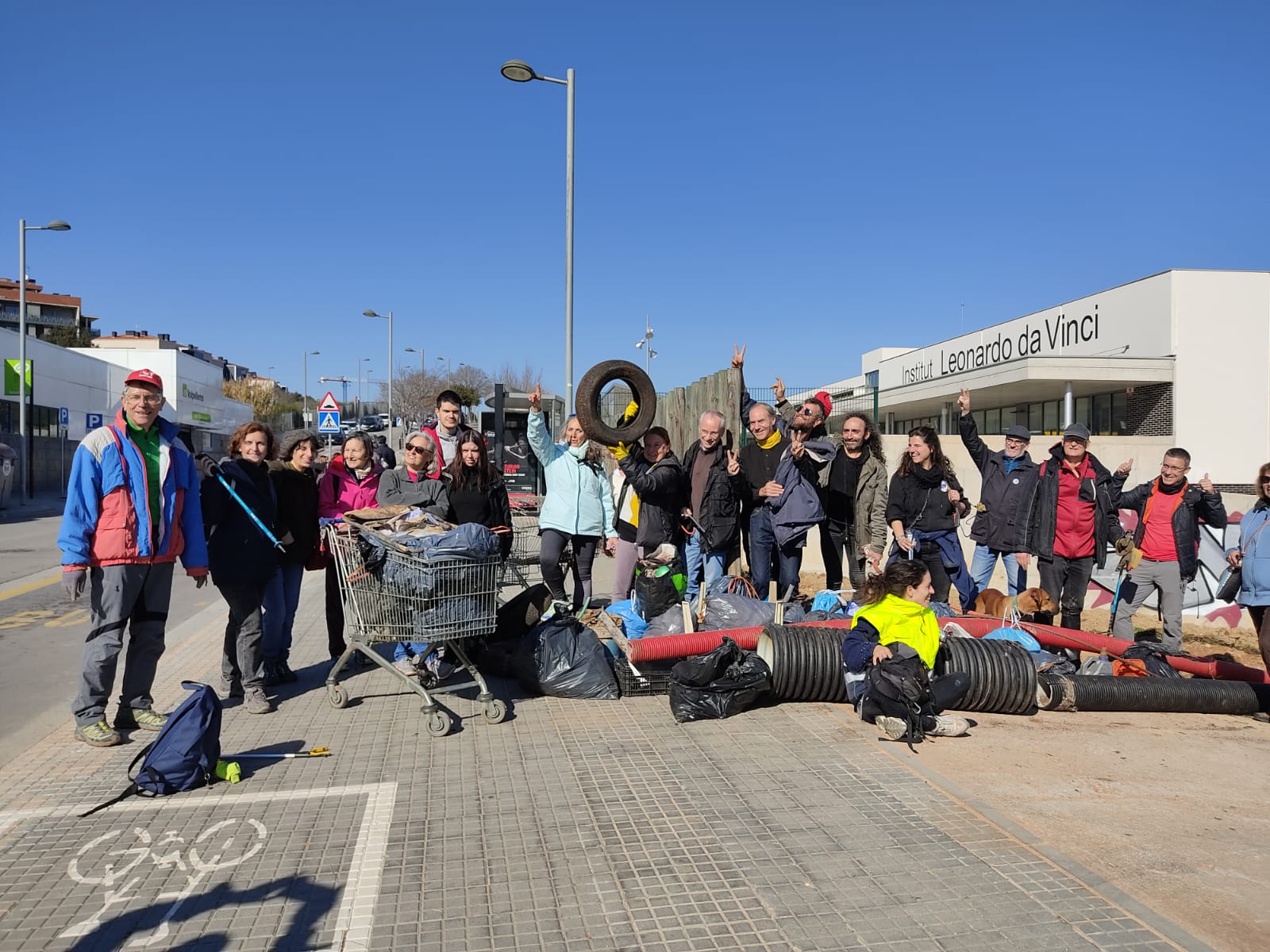 Recollida de deixalles al Bosc de Volpelleres FOTO: SOS Bosc