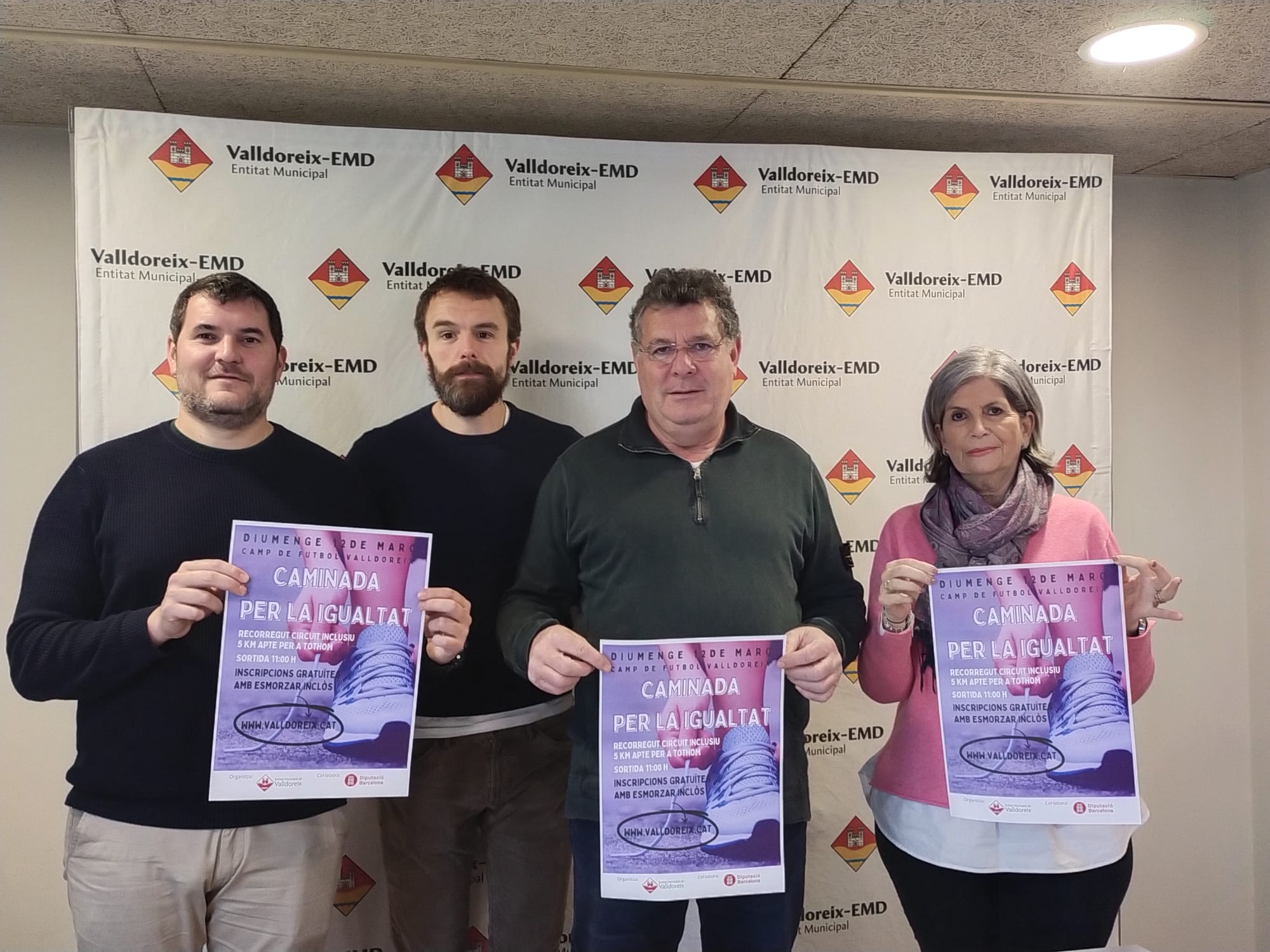 Oriol Gràcia, Bernat Gisbert, Josep Puig i Susana Herrada, en la presentació de la Caminada per la Igualtat de Valldoreix. FOTO: Nielo Ballart