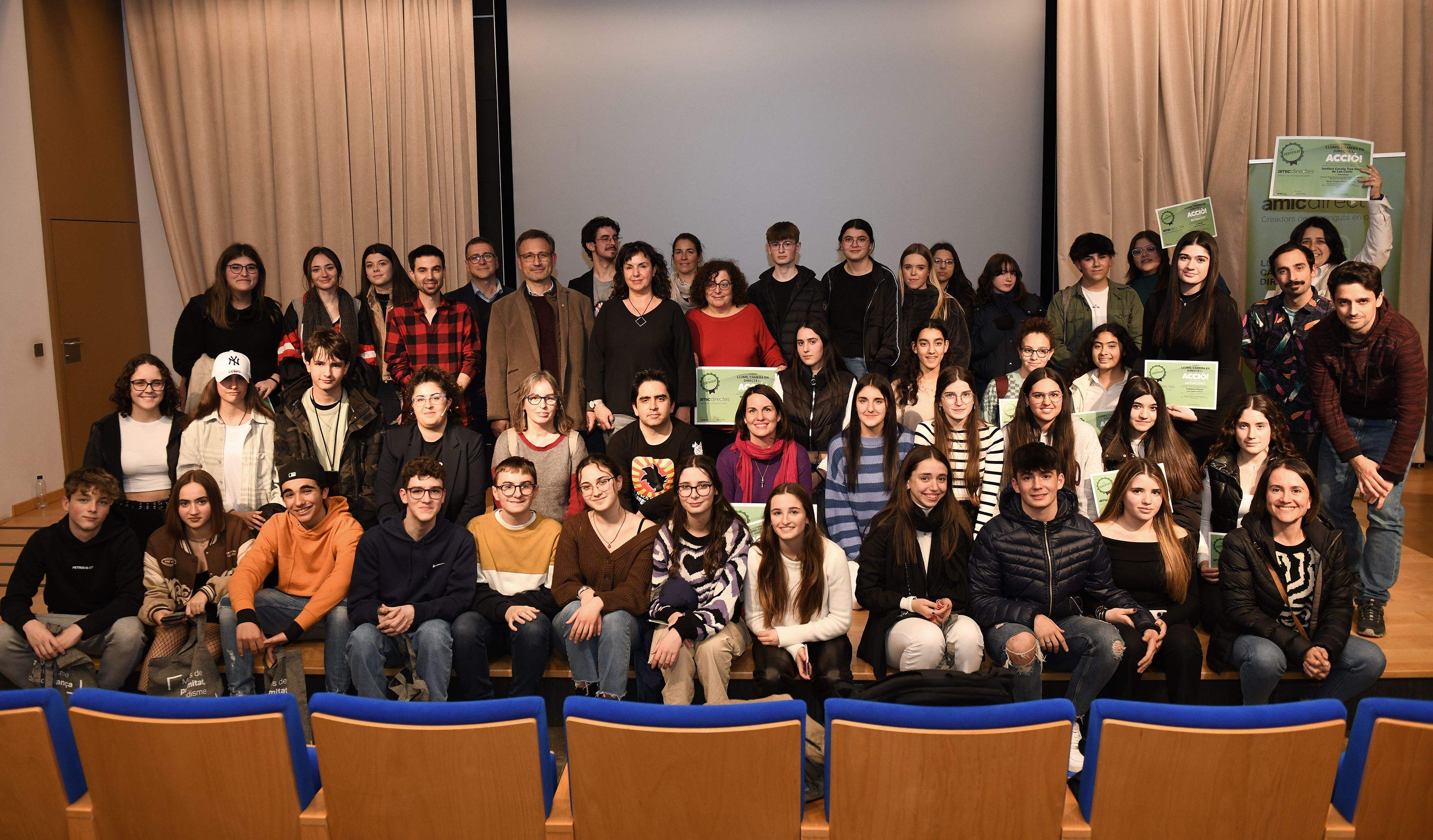 Els grups finalistes del 1er concurs AMIC-Directes. Foto: Cedida