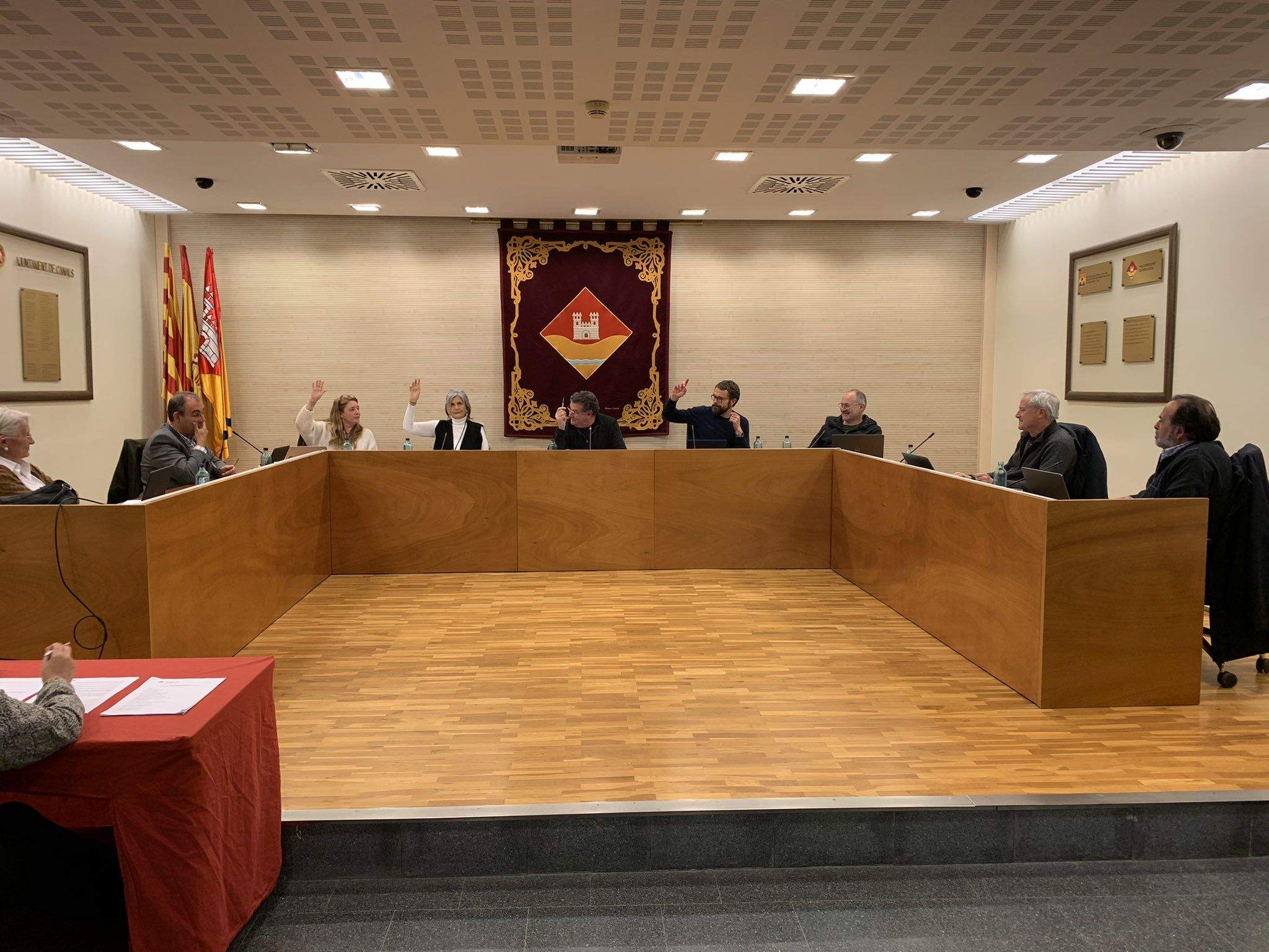 Votació del pressupost 2023 de l'EMD de Valldoreix. FOTO: EMD de Valldoreix