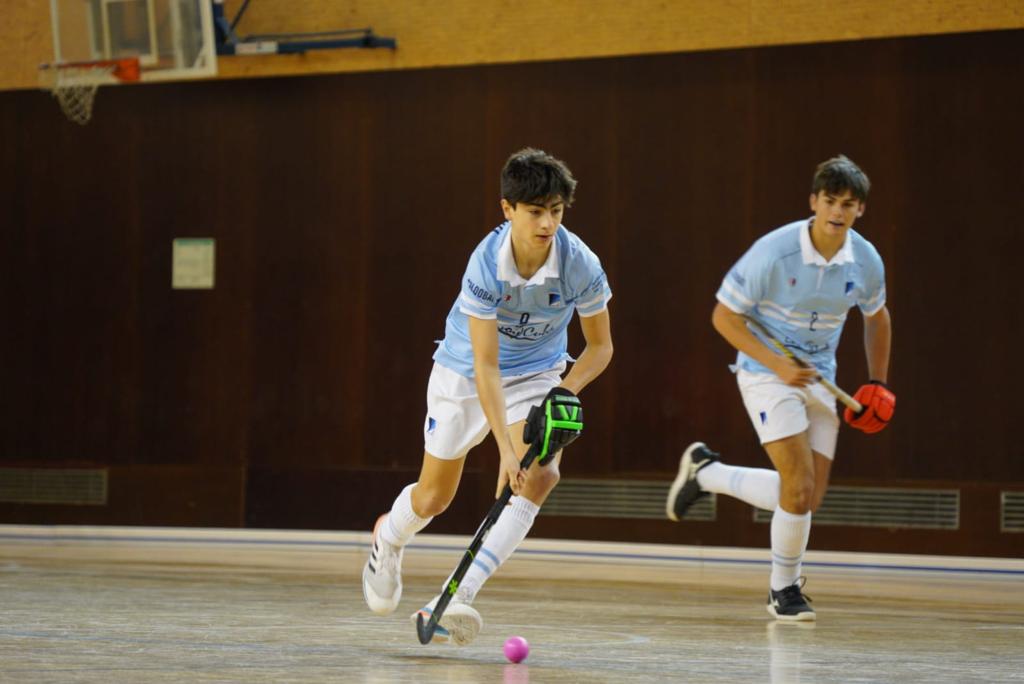 El Junior FC juvenil perd en la lluita pel bronze en el Campionat d'Espanya d'hoquei sala davant l'Atlètic Terrassa HC. FOTO: Junior FC
