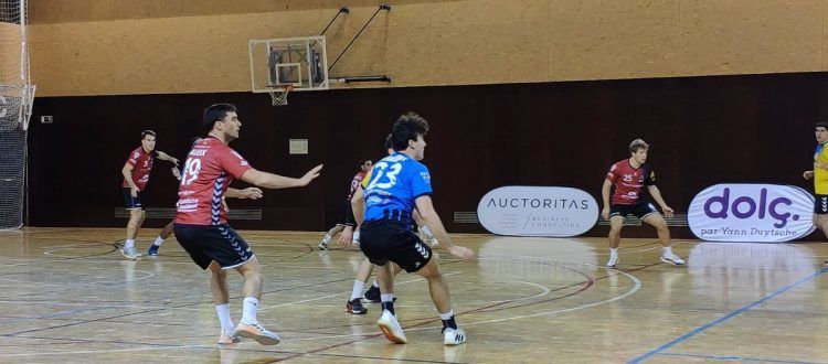 L'Handbol Sant Cugat perd el goal average amb l'Handbol Esplugues, després de perdre tant en l'anada com en la tornada. FOTO: CH Sant Cugat