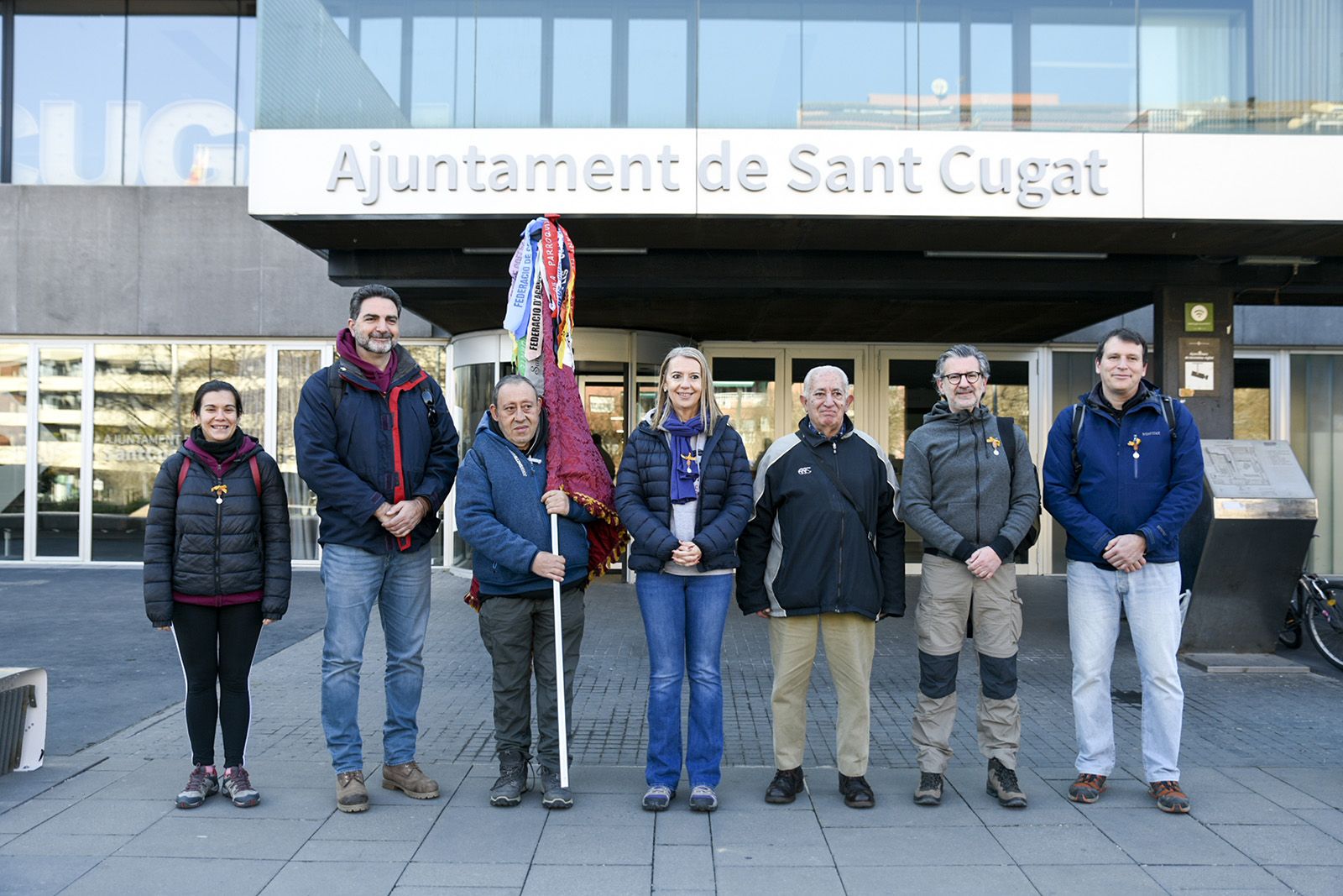 Recepció de l'alcaldessa als Banderers a la plaça de la Vila. FOTO: Bernat Millet.