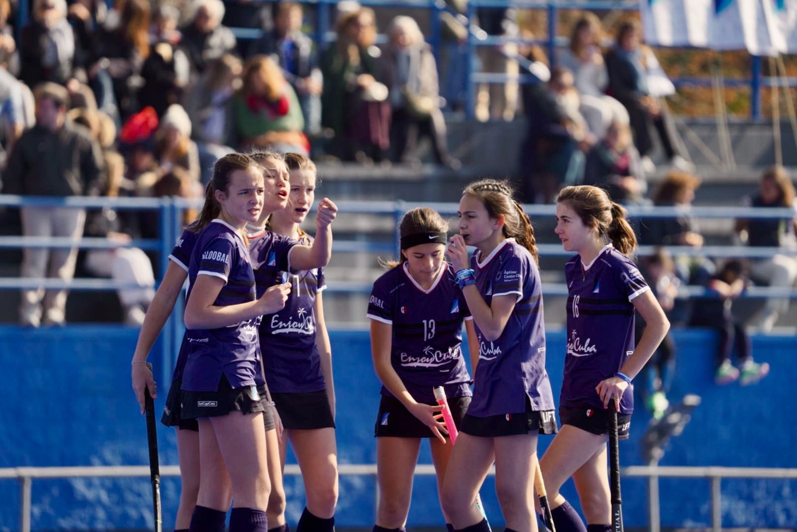 L'equip infantil femení del Junior FC ha guanyat al Club Egara en la lluita pel bronze. FOTO: Cedida