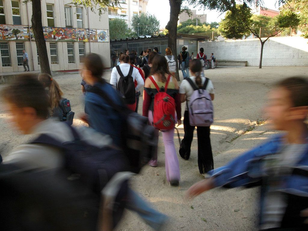 La guia agrupa tota la informació en deu grans àmbits per facilitar la cerca dels recursos FOTO: Cedida