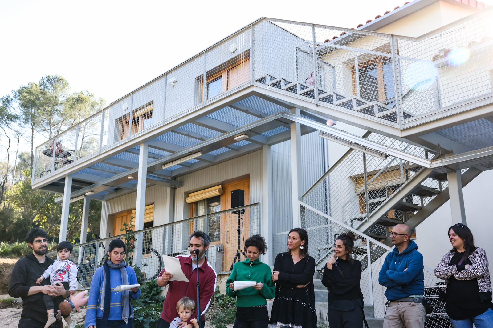 Les usuàries de la primera promoció d'habitatge protegit a La Floresta. Foto: Lali Puig