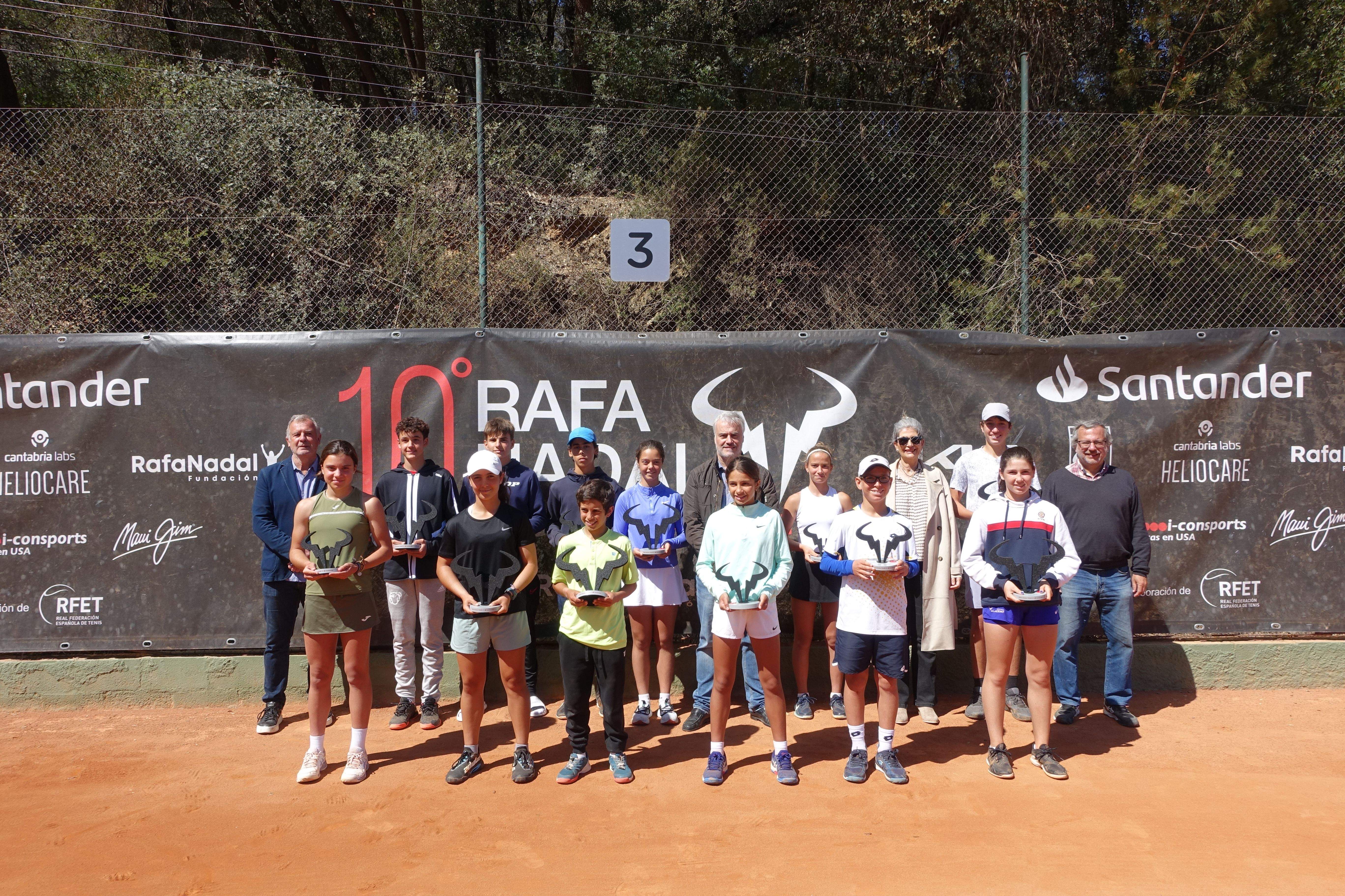 Els vencedors de la 10a edició del Rafa Nadal Tour que es va celebrar al Club Esportiu Valldoreix. FOTO: Cedida