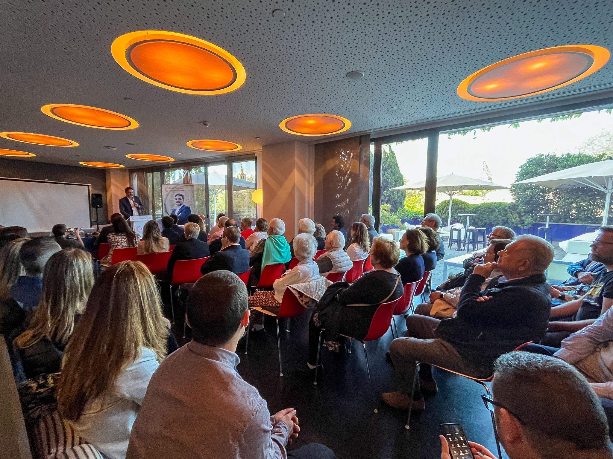 Presentació de Ciprian (Cs). FOTO: Ale Gómez