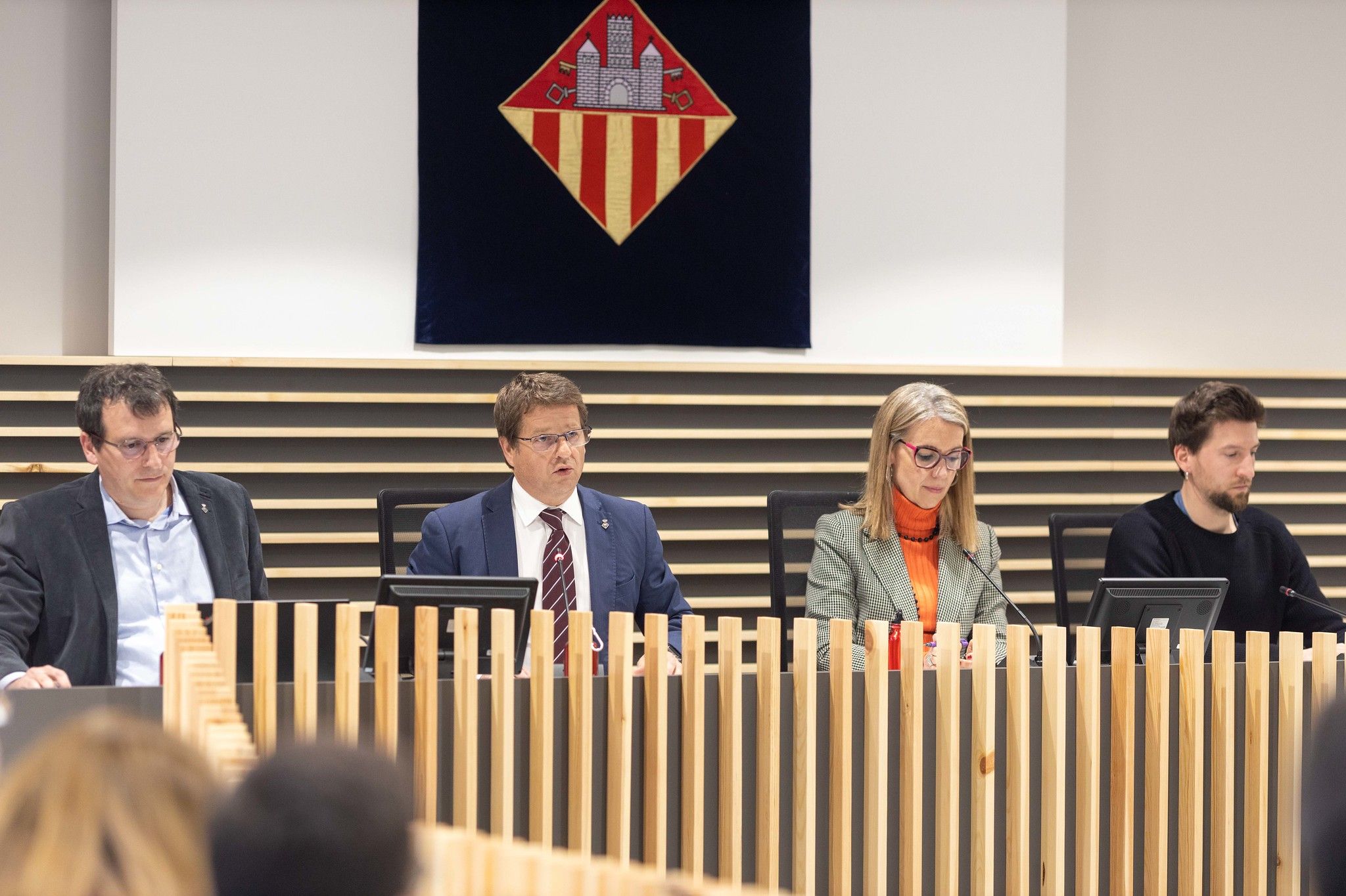 El tinent d'alcaldia de Desenvolupament Urbà, Francesc Duch; el tinent d'alcaldia d'Hisenda, Pere Soler; l'alcaldessa Mireia Ingla; i el tinent d'alcaldia de Drets Socials, Marco Simarro FOTO: Ajuntament de Sant Cugat
