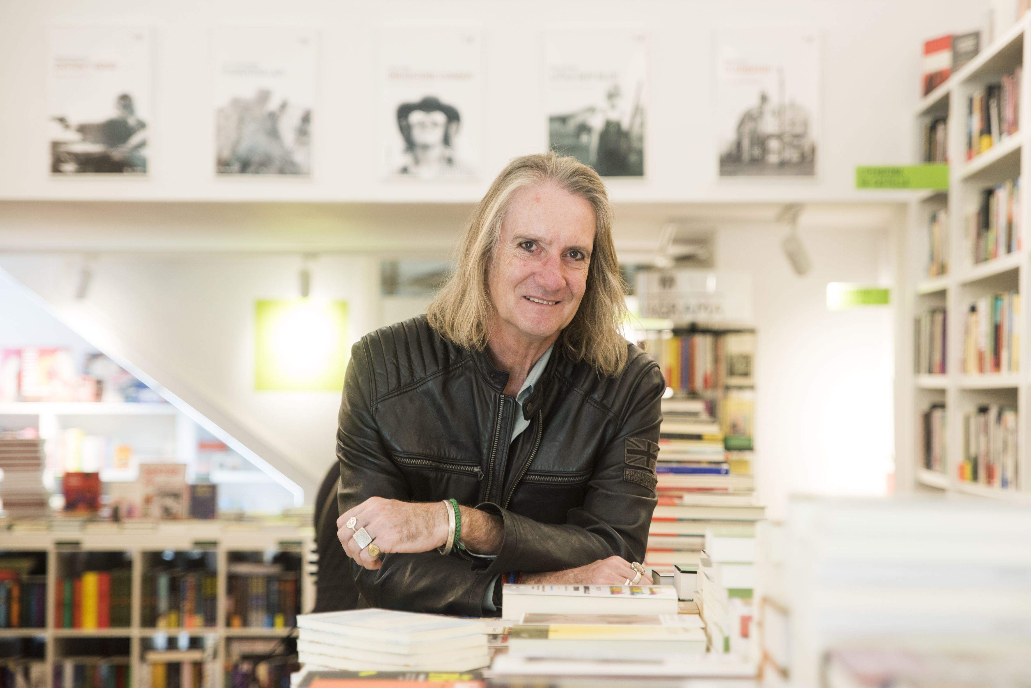 Àlex Pla a la llibreria La Salvatge. FOTO: Bernat Millet