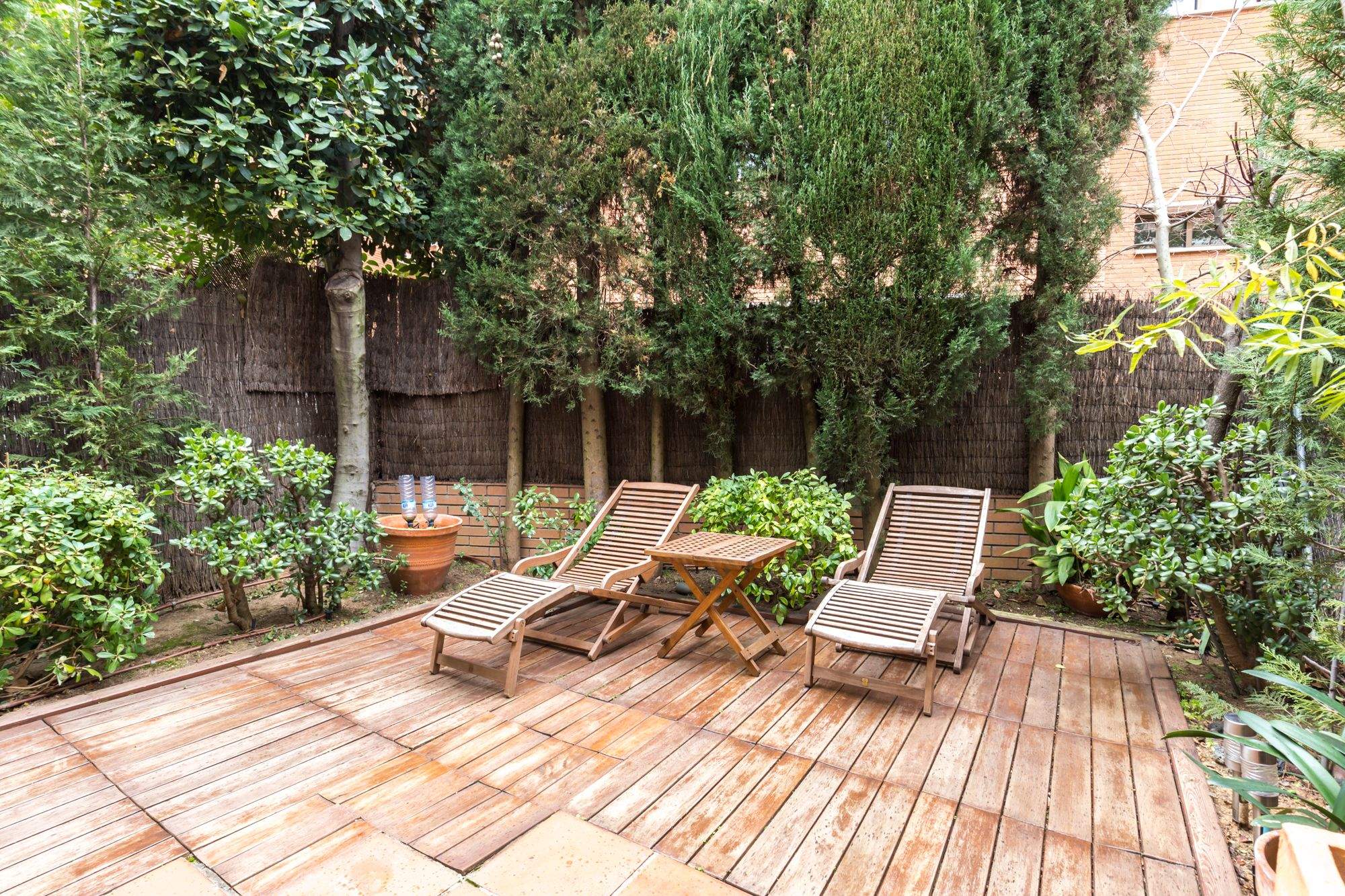 Terrassa de la casa adossada del Parc Central de Sant Cugat de la immobiliària Amat. FOTO: Cedida