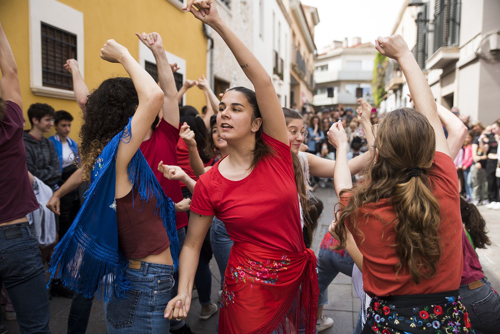 Dia Internacional de la Dansa:  El carrer dansa. FOTO: Bernat Millet.