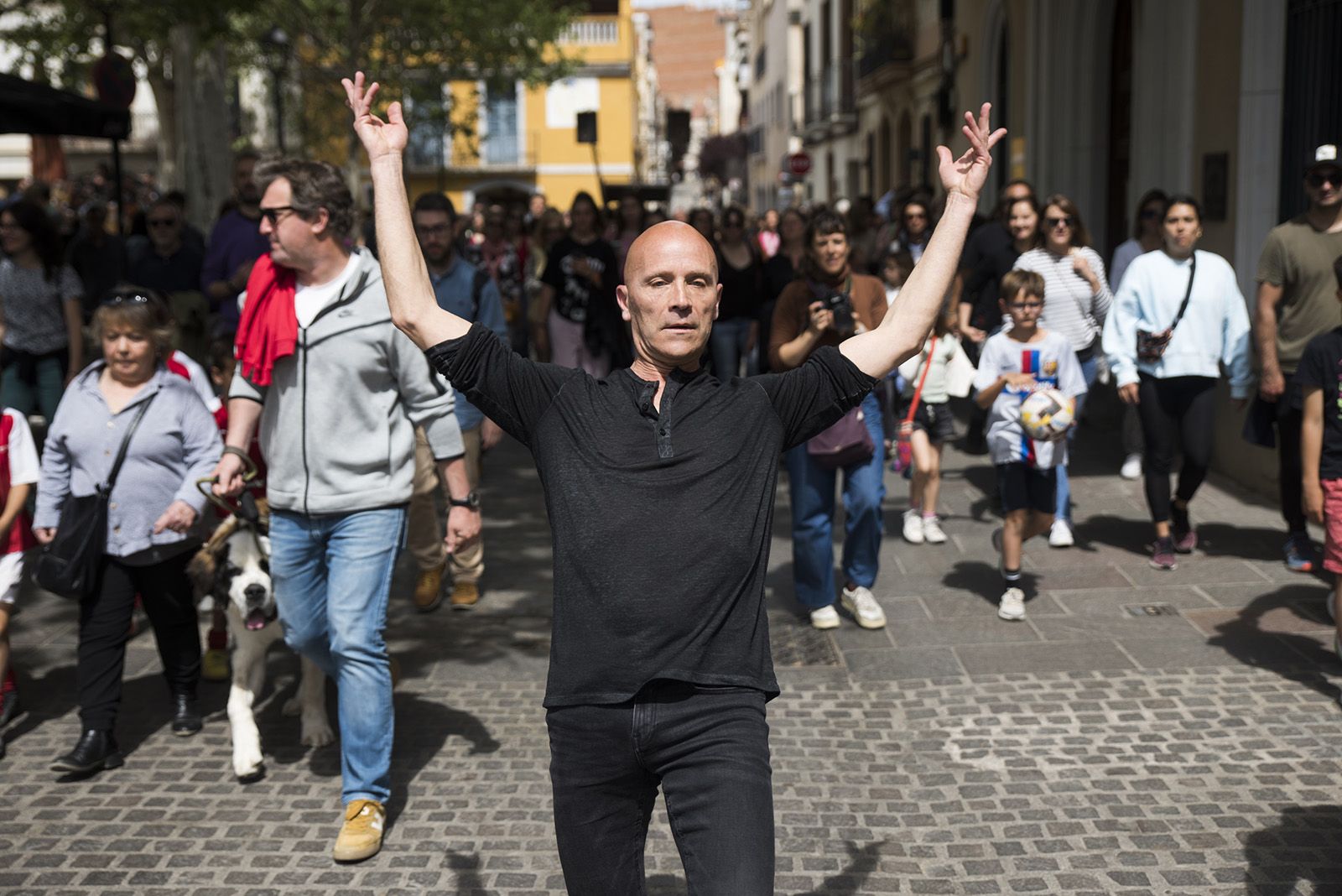 Dia Internacional de la Dansa:  El carrer dansa. FOTO: Bernat Millet.