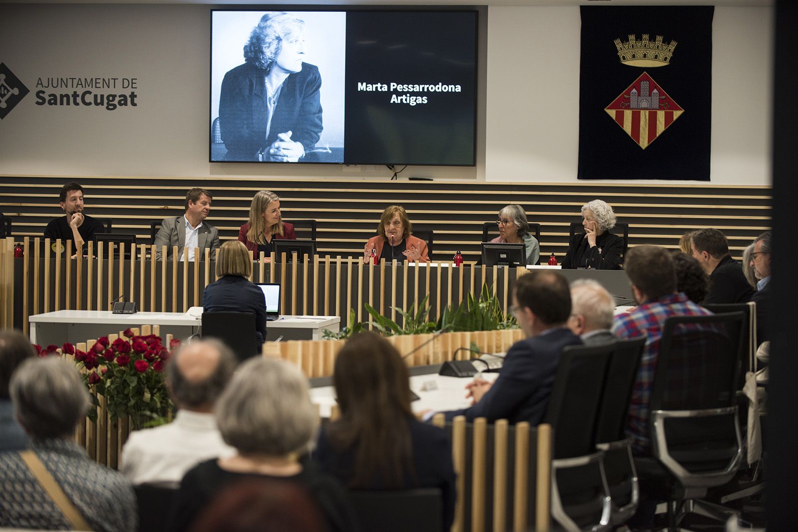 Nomenament com a fills predilectes de Sant Cugat de Marta Pessarrodona, Josep Pla Narbona i Àngels Ribé. FOTO: Bernat Millet.