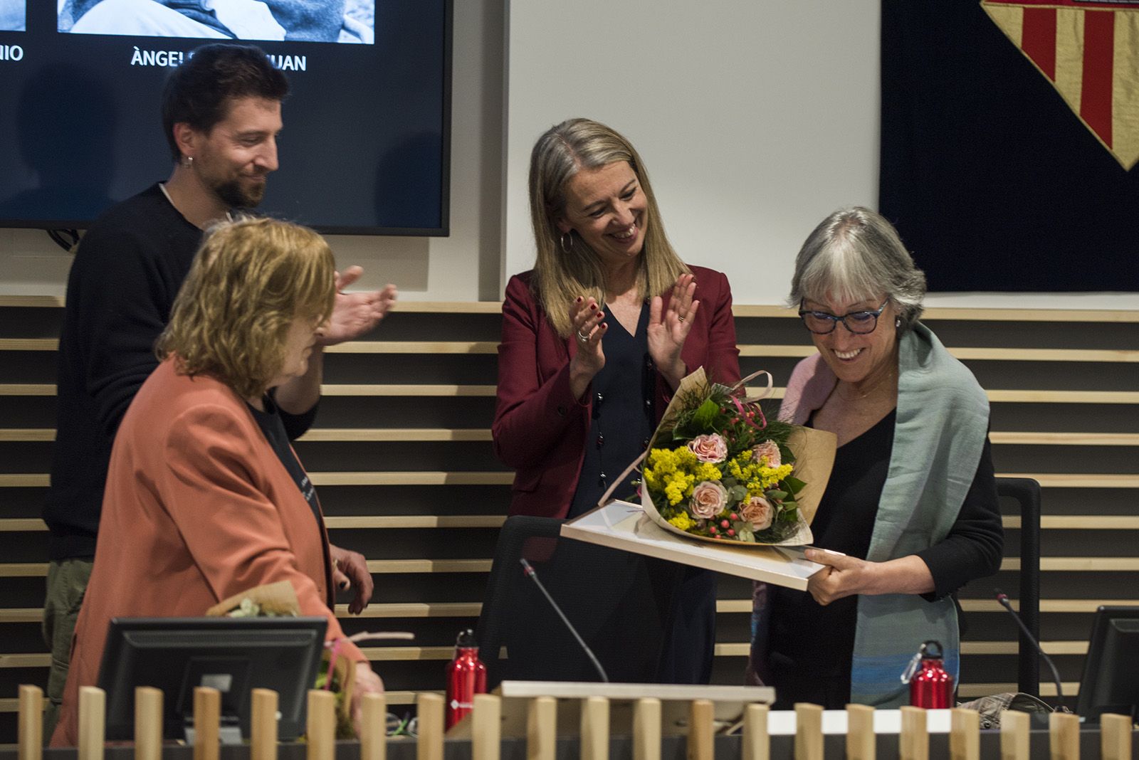 Nomenament com a fills predilectes de Sant Cugat de Marta Pessarrodona, Josep Pla Narbona i Àngels Ribé. FOTO: Bernat Millet.