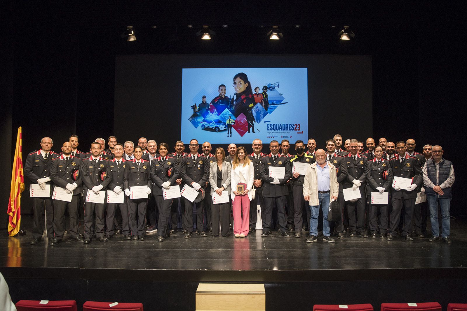 Celebració de les Esquadres de l'Àrea Bàsica Policial (ABP) de Rubi, Sant Cugat i Castellbisbal. FOTO: Bernat Millet.
