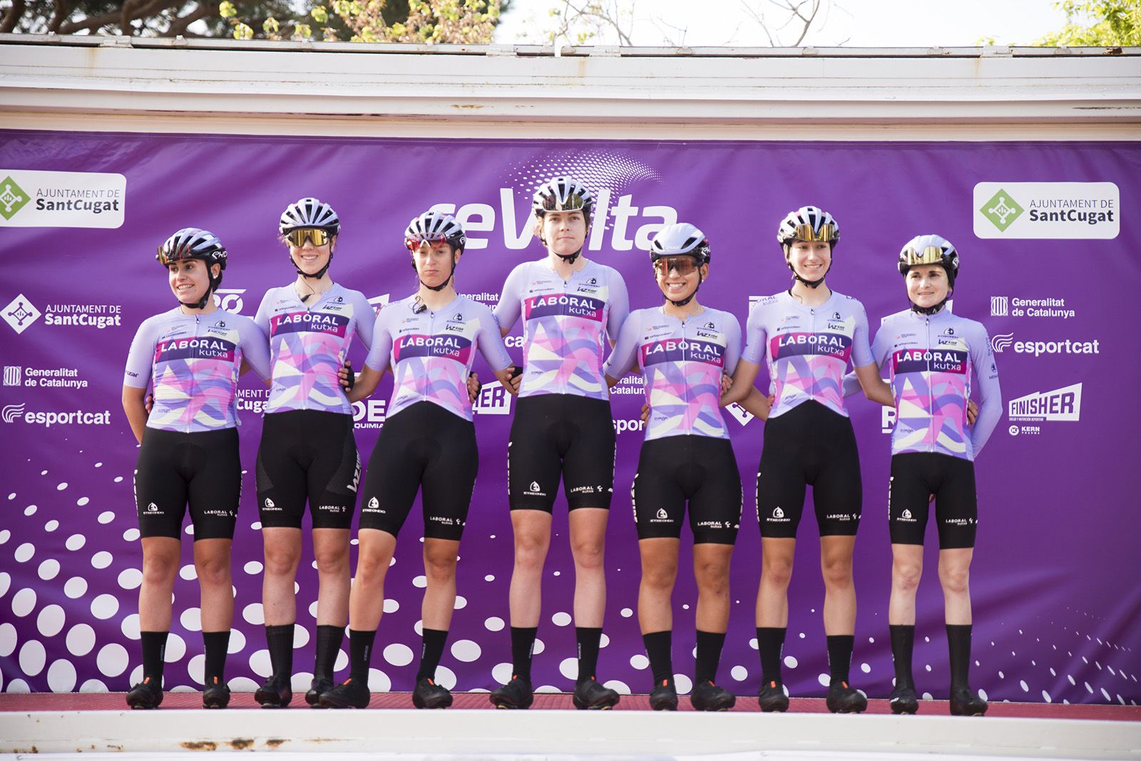 L'equip Laboral Kutxa-Fundación Euskadi en la 4a reVolta. FOTO: Bernat Millet.