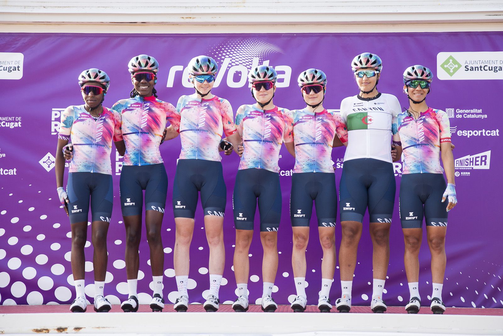 L'equip Canyon-SRAM Generation, d'Alemanya, en la 4a reVolta. FOTO: Bernat Millet.