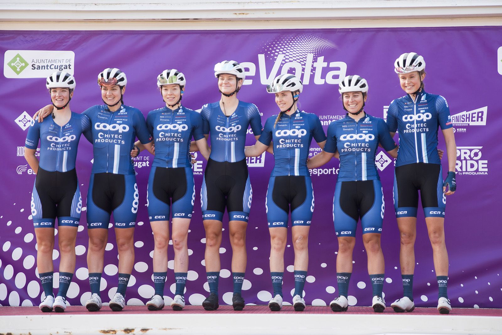 L'equip Team Coop-Hitec Products, de Noruega, en la 4a reVolta. FOTO: Bernat Millet.