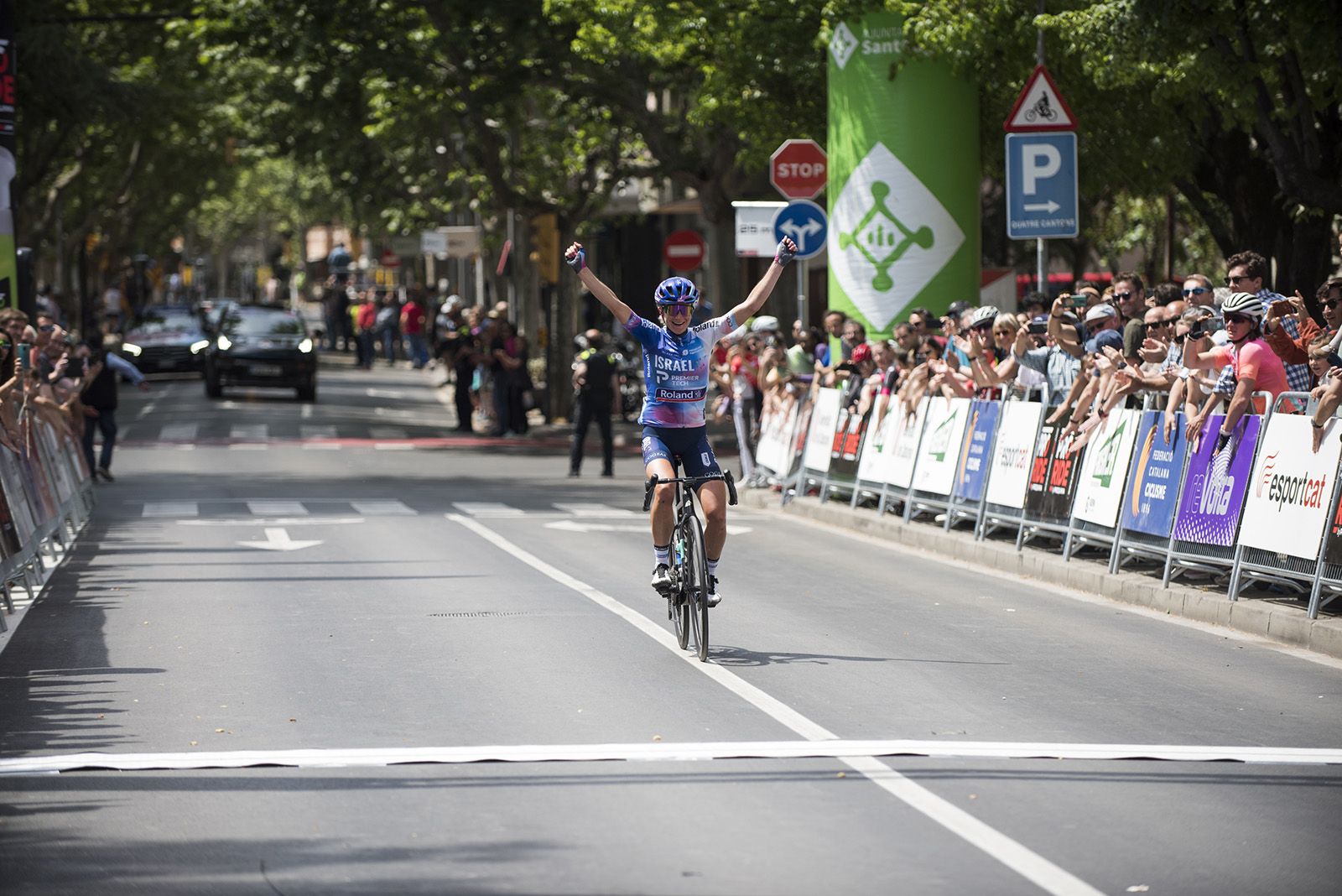 Claire Steels (Israel Premier Tech Roland) s'ha imposat en la 4a reVolta. FOTO: Bernat Millet.