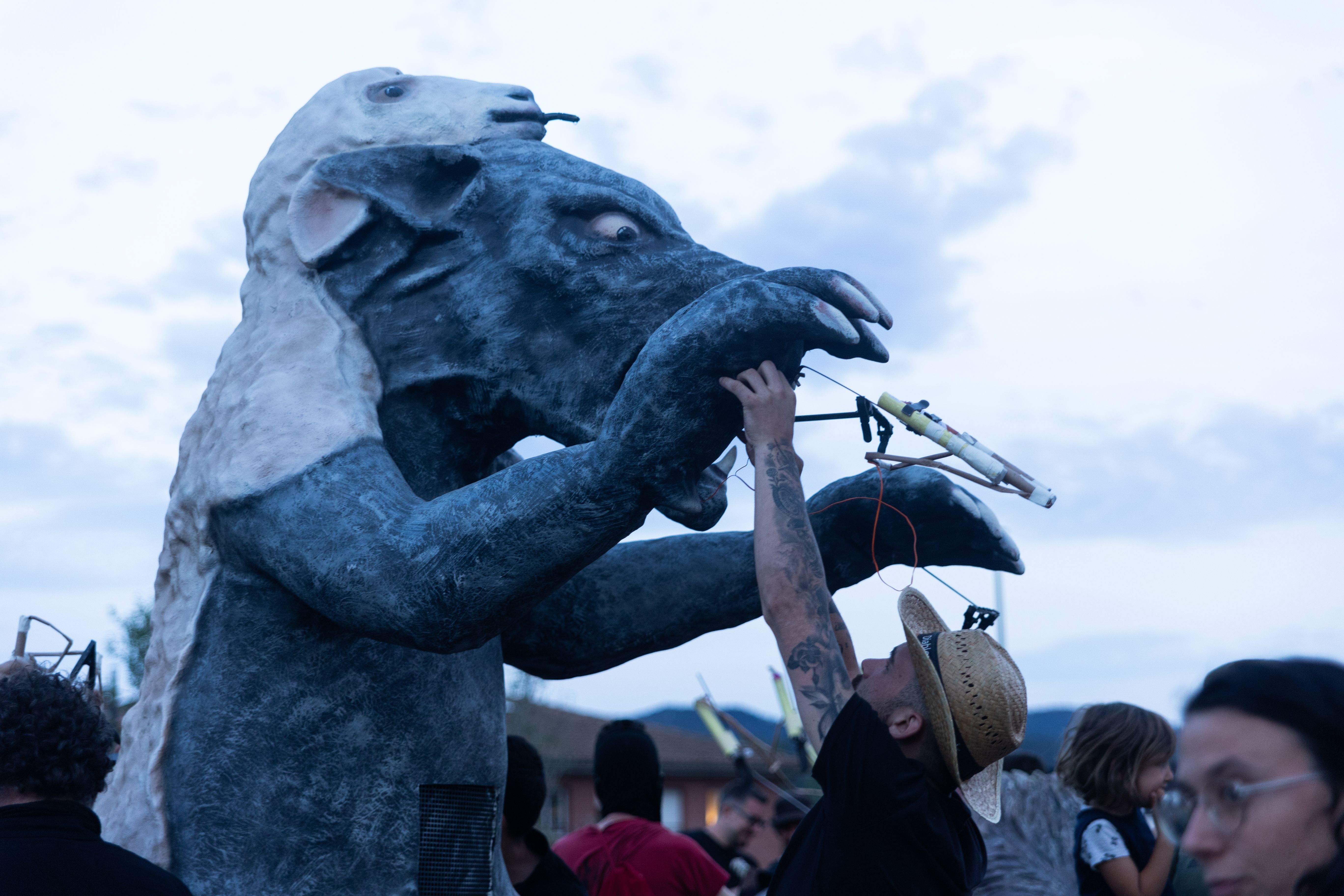El correfoc de les bèsties. FOTO: Maria Canamases