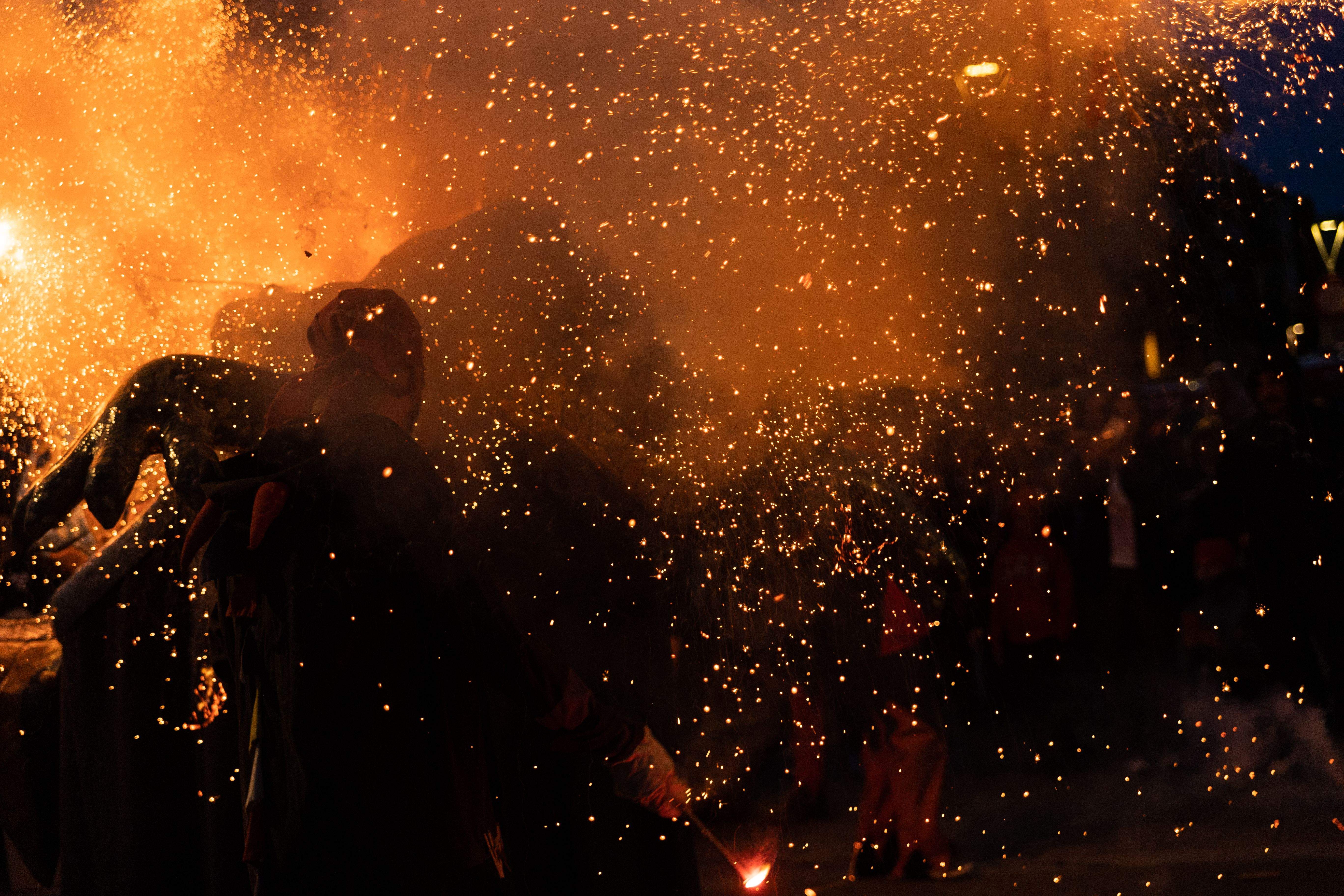 El correfoc de les bèsties. FOTO: Maria Canamases