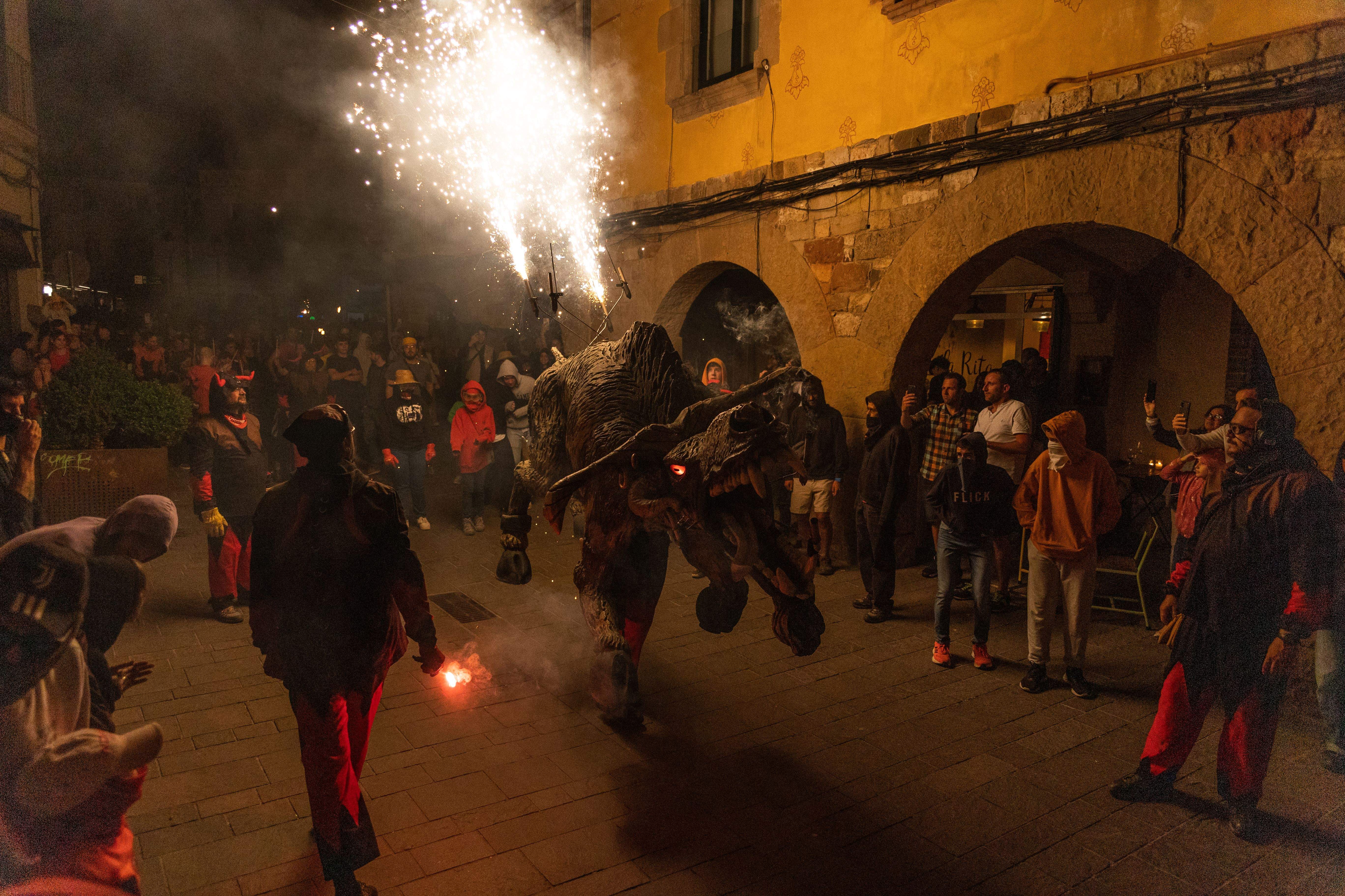El correfoc de les bèsties. FOTO: Maria Canamases
