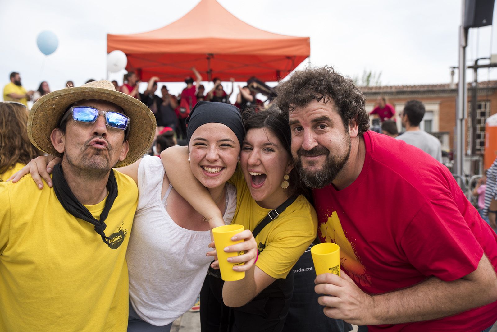 Festa de cloenda amb música punxada/ Karaoke. FOTO: Bernat Millet.