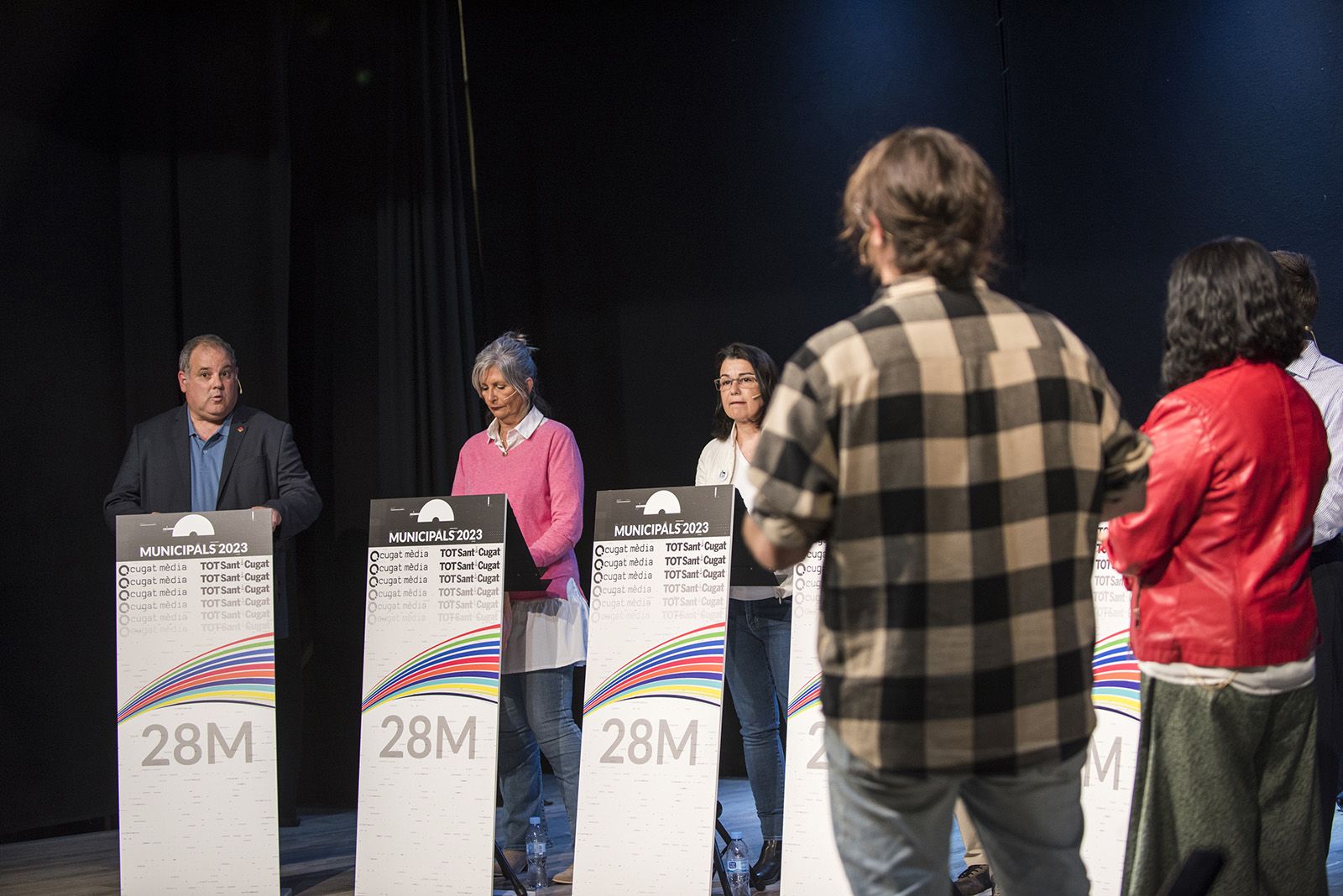 Debat de candidats de Valldoreix. FOTO: Bernat Millet.